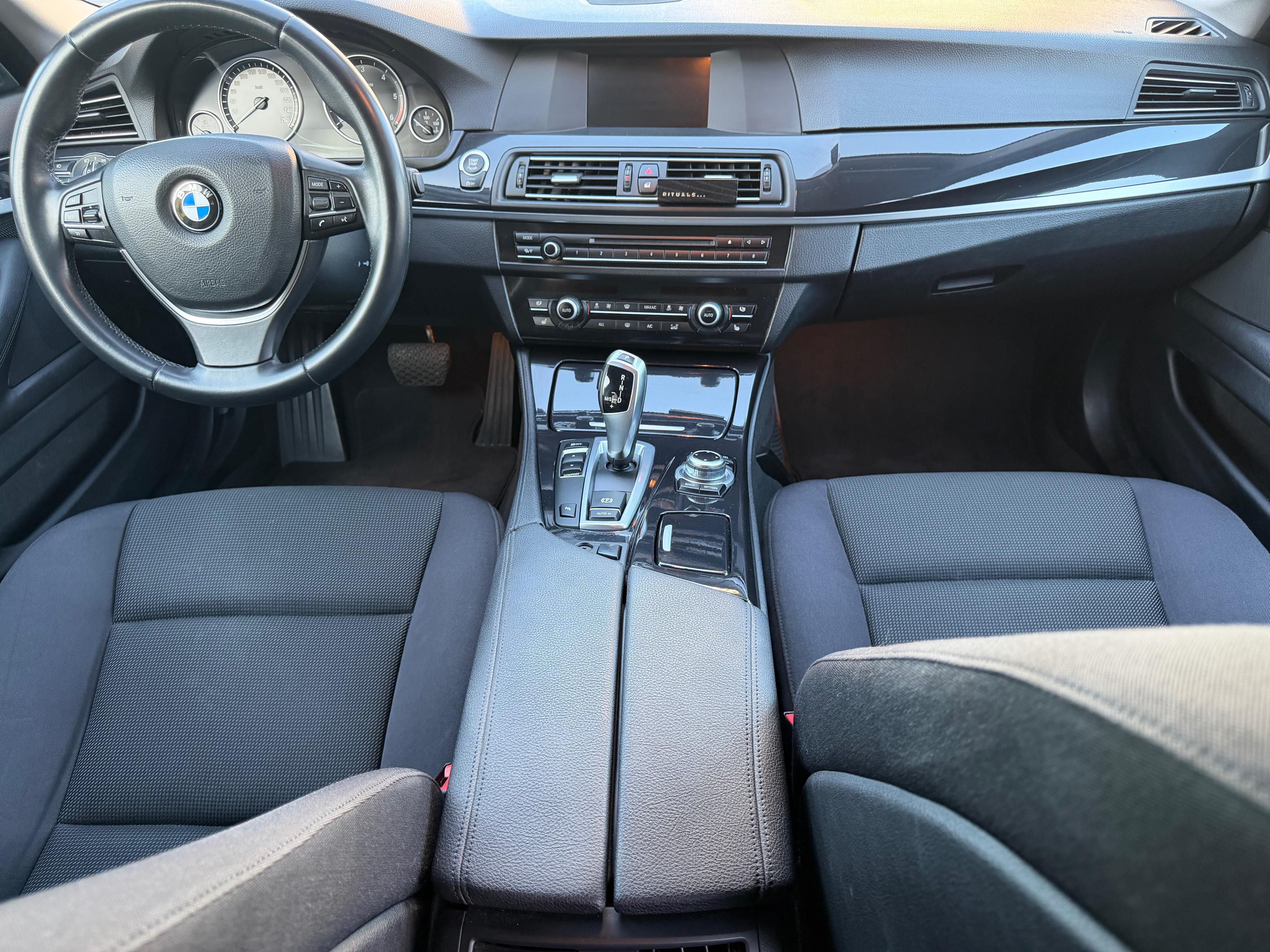 BMW Řada 5, BMW F10 520D - fotka 6