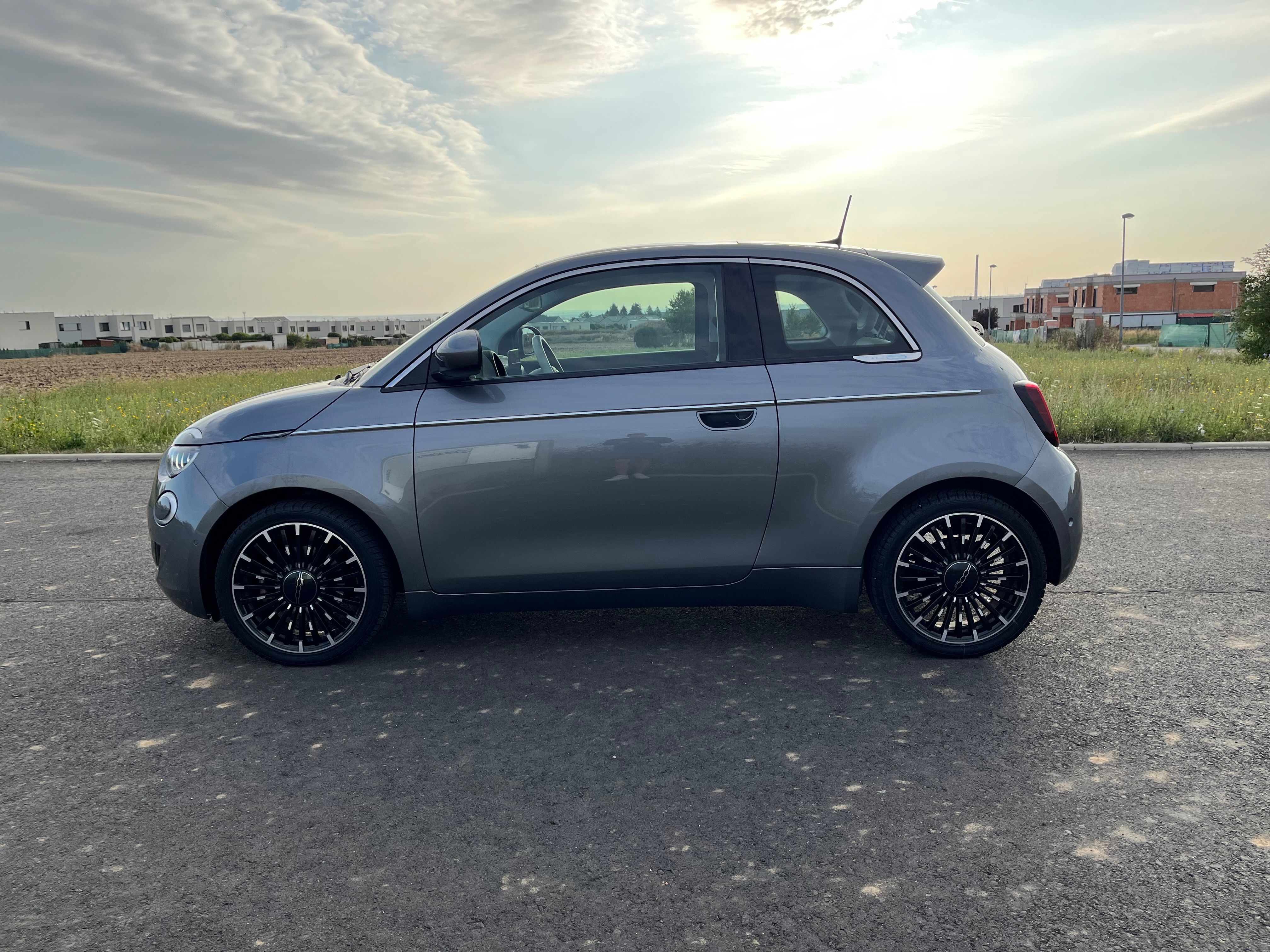 Fiat 500E, Fiat 500e La Prima, TOP, ČR - fotka 5