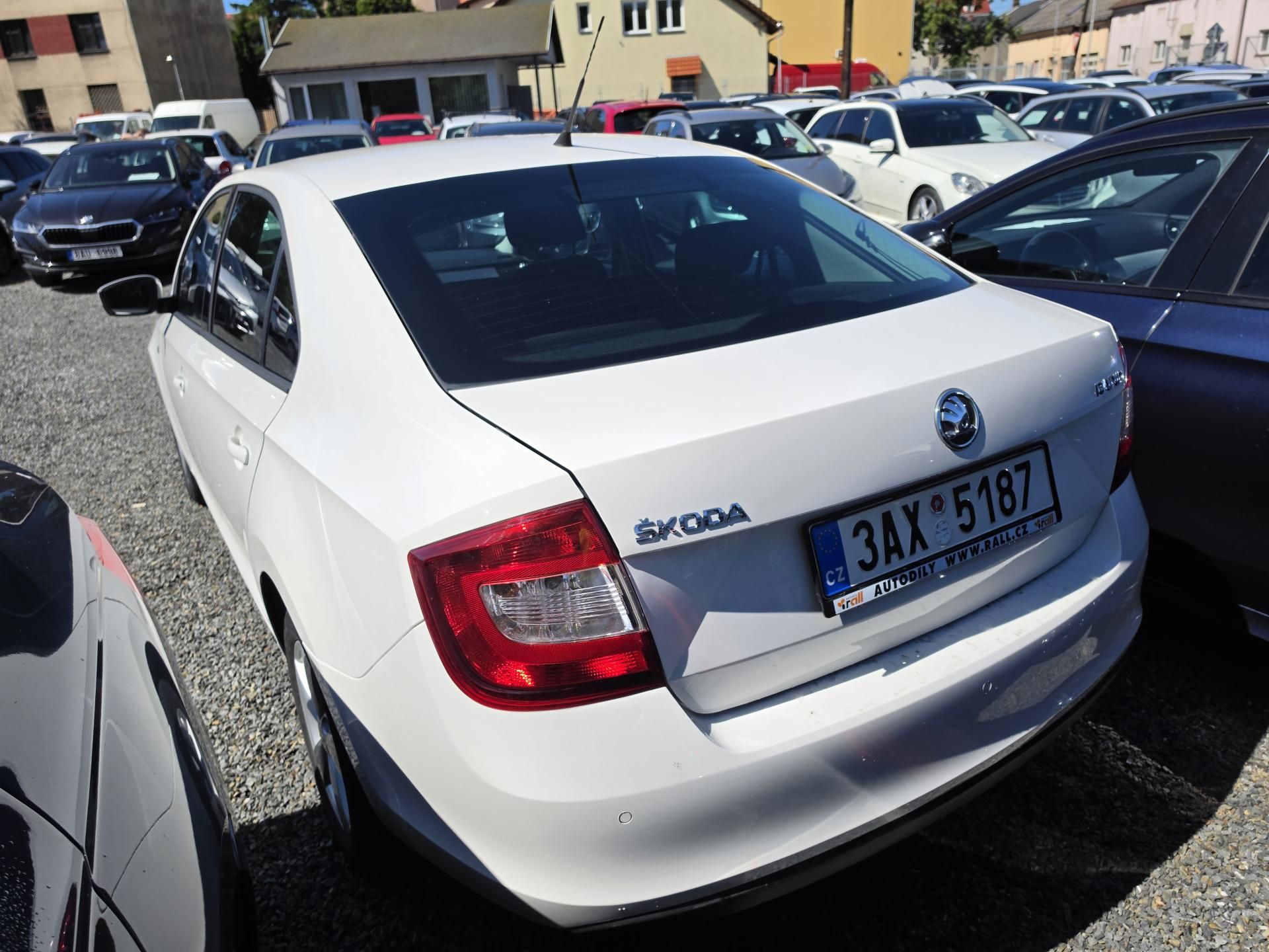 Škoda Rapid, 1.2 TSI Park Senzor - fotka 3
