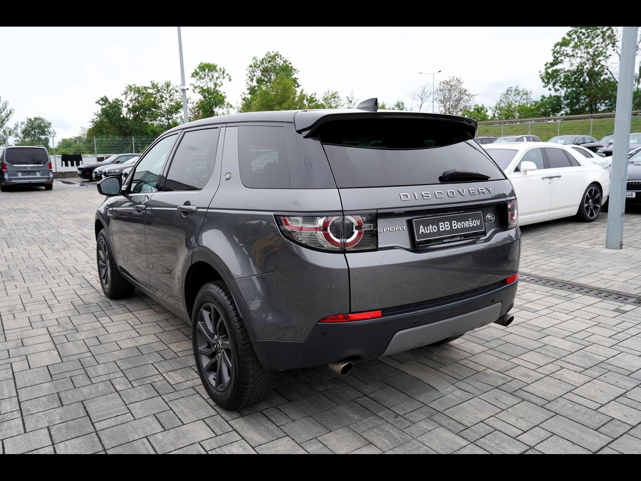 Land Rover Discovery Sport, 2.0 TD4 AWD HSE/AT/ČR - fotka 4