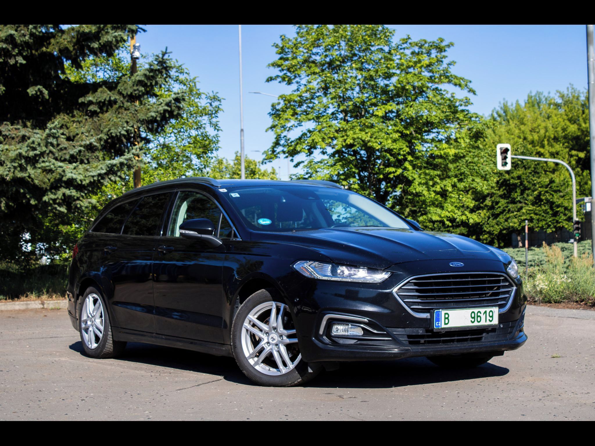 Ford Mondeo - fotka 3