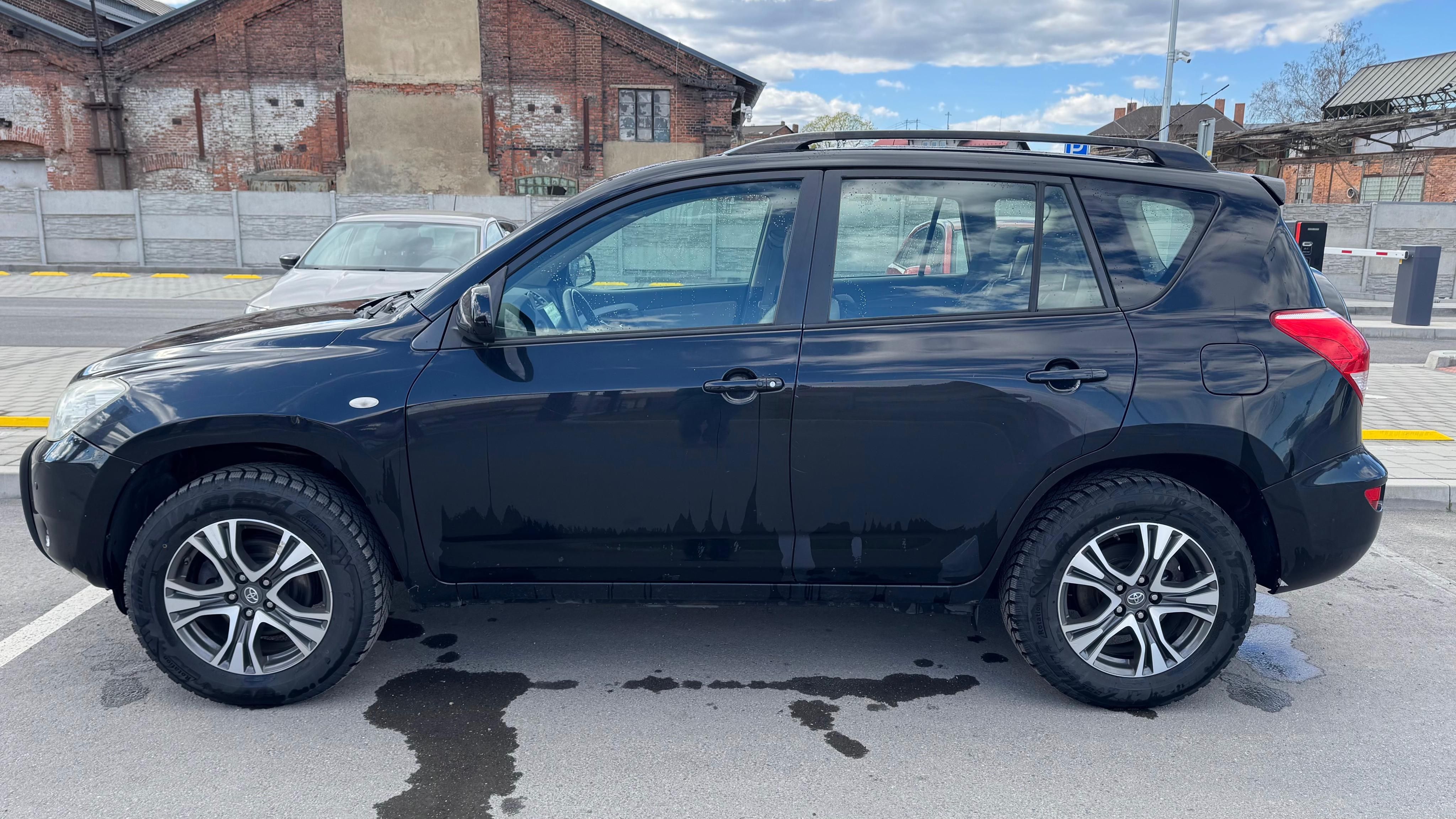 Toyota Rav4, 2.0 VVTI - fotka 4