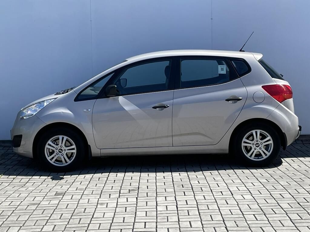 Kia Venga, 1.4 CVVT 66 kW - fotka 3