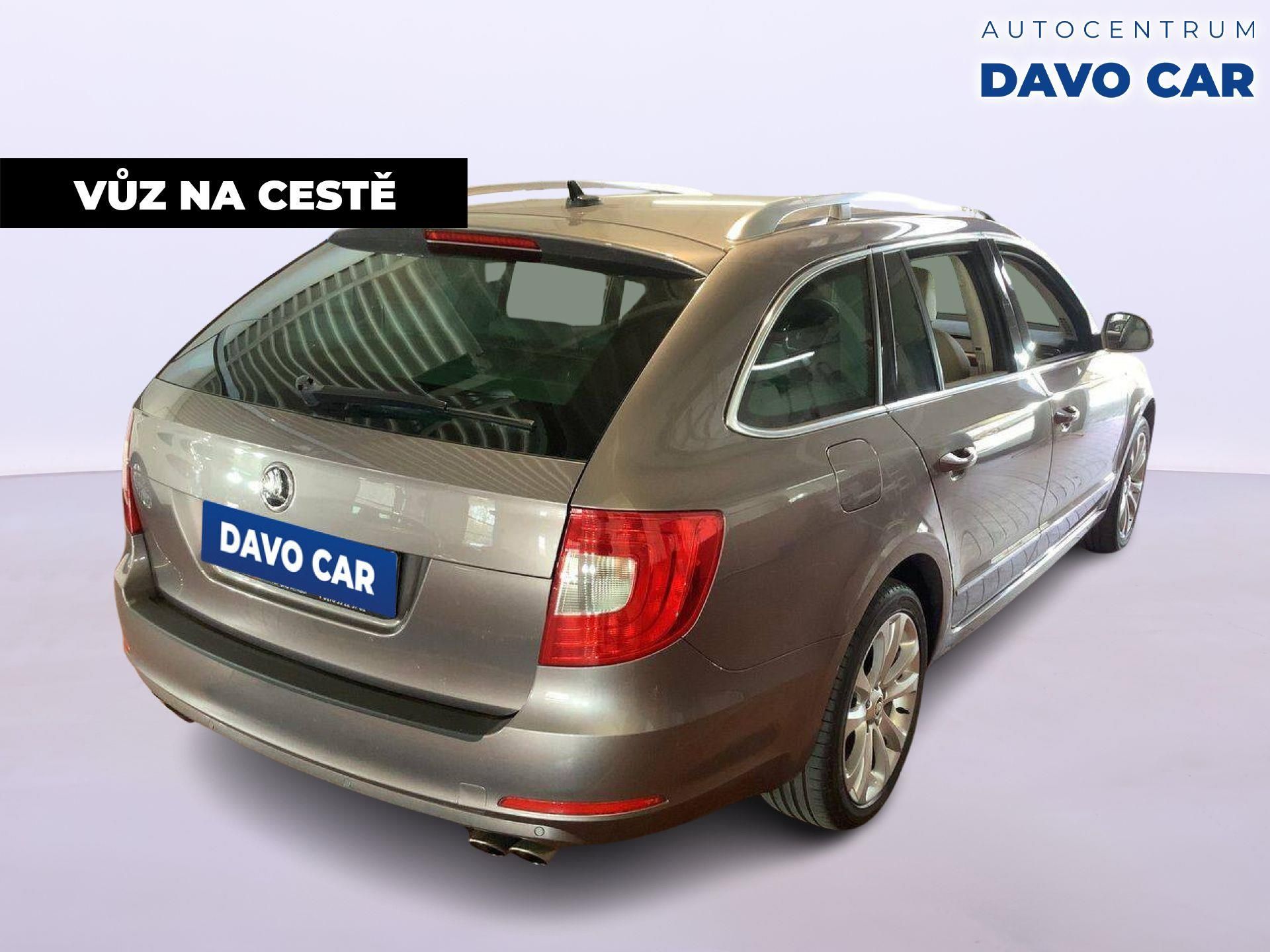 Škoda Superb, 2,0 - fotka 4