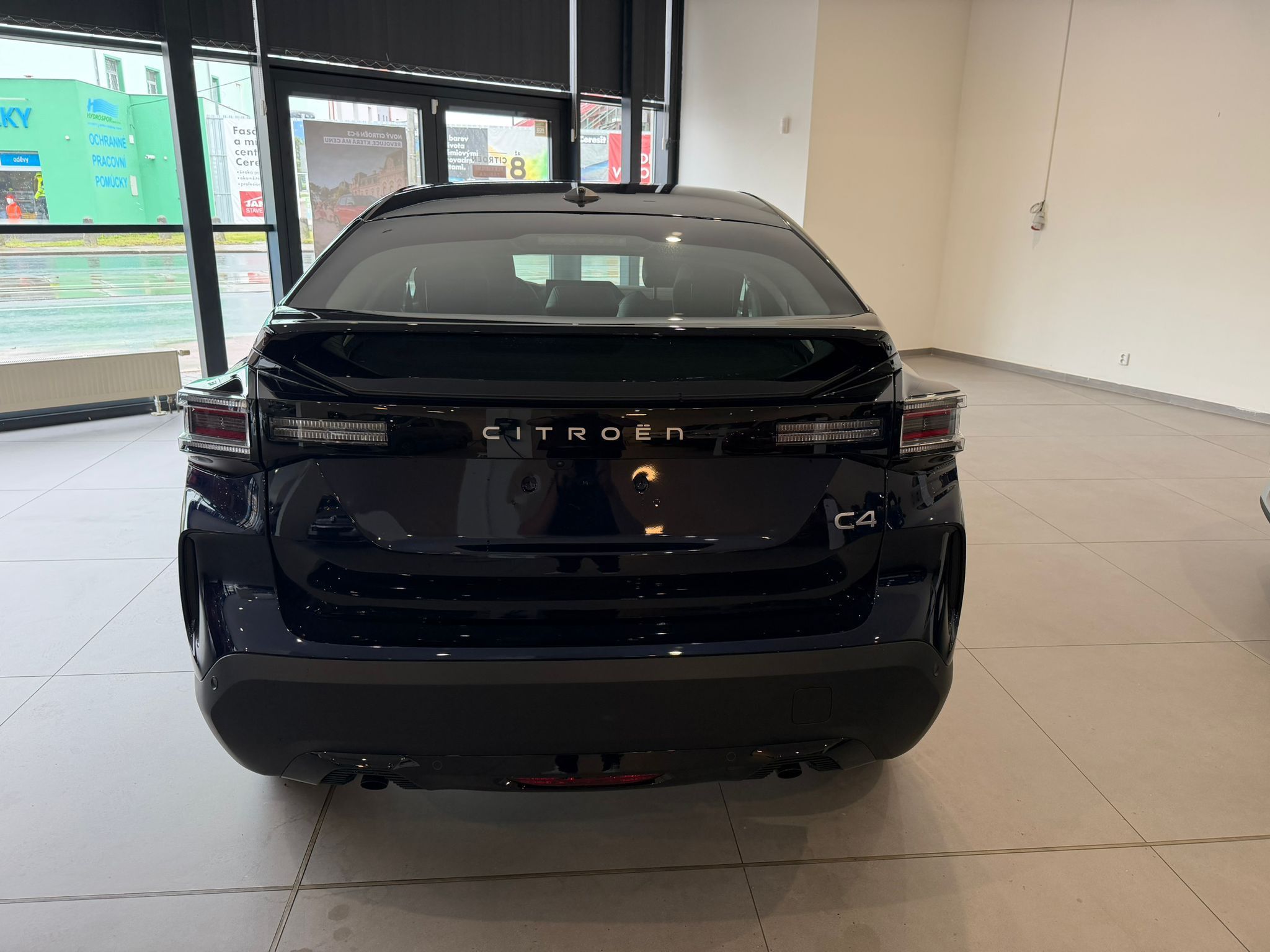 Citroën C4, PLUS Hybrid 145k Automatic - fotka 5