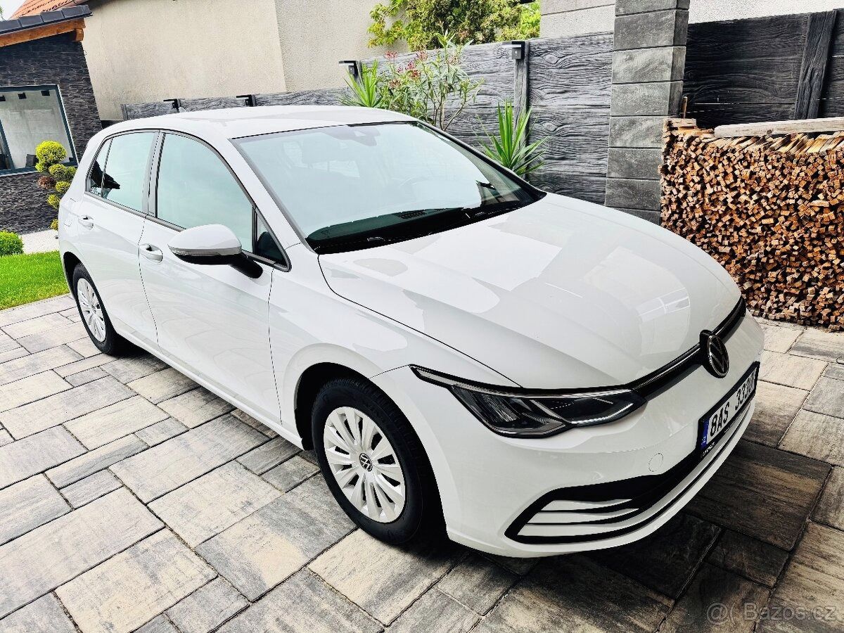 Volkswagen Golf, 1 MAJITEL SERVISNI KNIHA