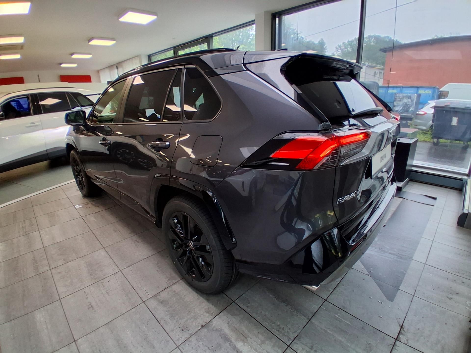 Toyota Rav4, Selection 4×4 2.5 Hybrid e-CVT - fotka 6