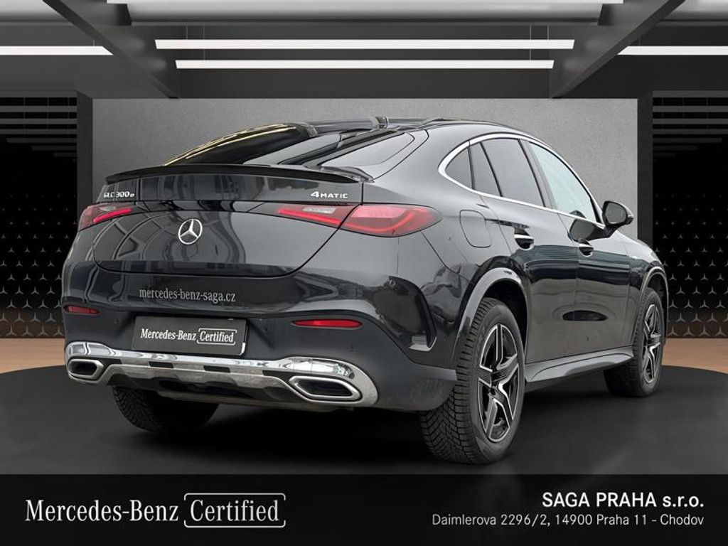 Mercedes-Benz GLC, Coupé GLC 300 e 4MATIC kupé s - fotka 4