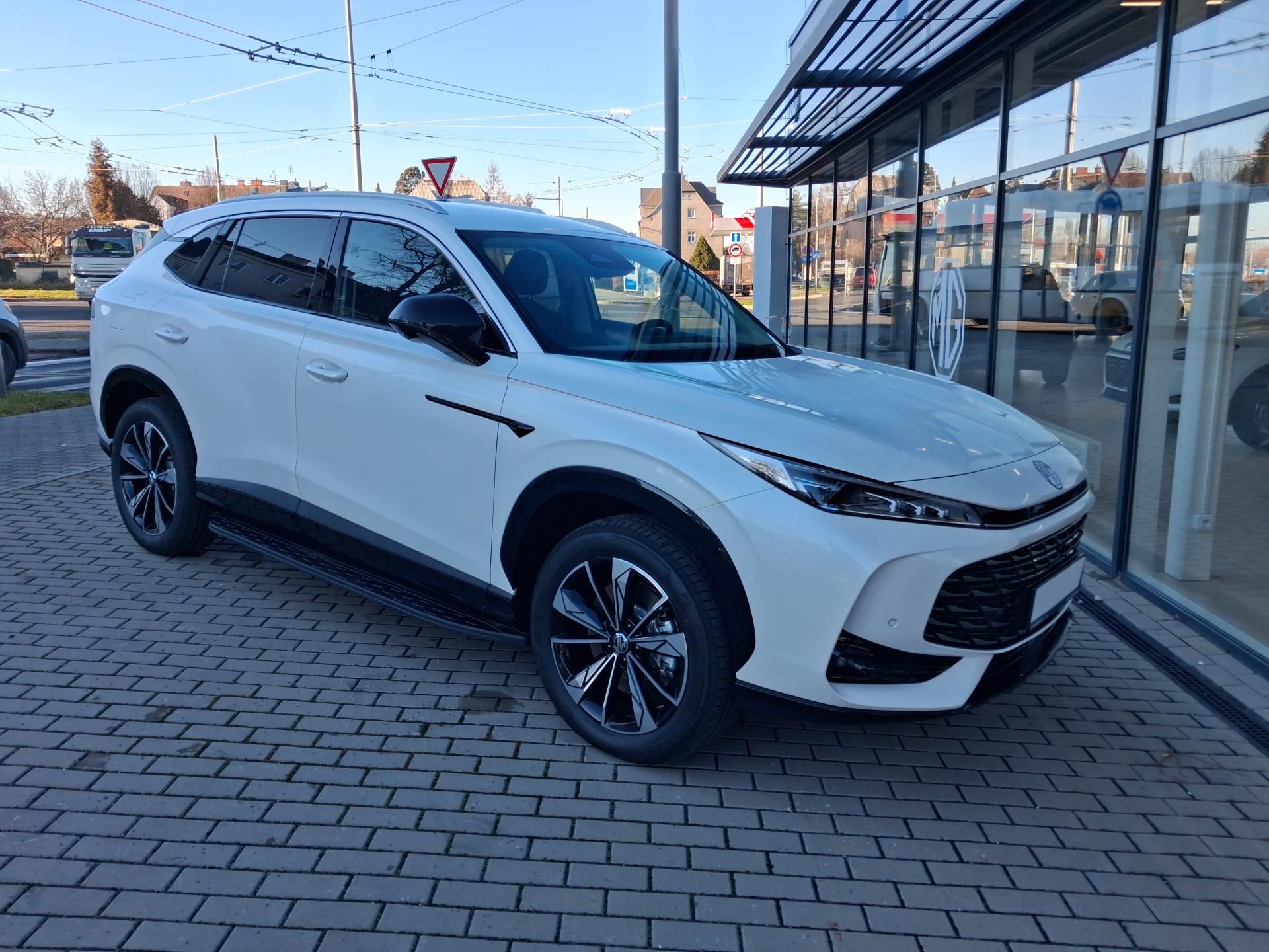 MG HS, EXCLUSIVE 1.5TGI PHEV 200kW 3A - fotka 6