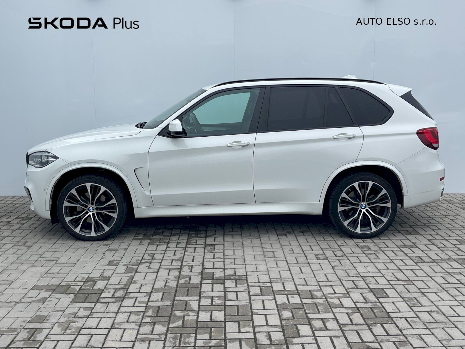 BMW X5, 3.0 / 230 kW xDrive 40d M-Pake - fotka 3