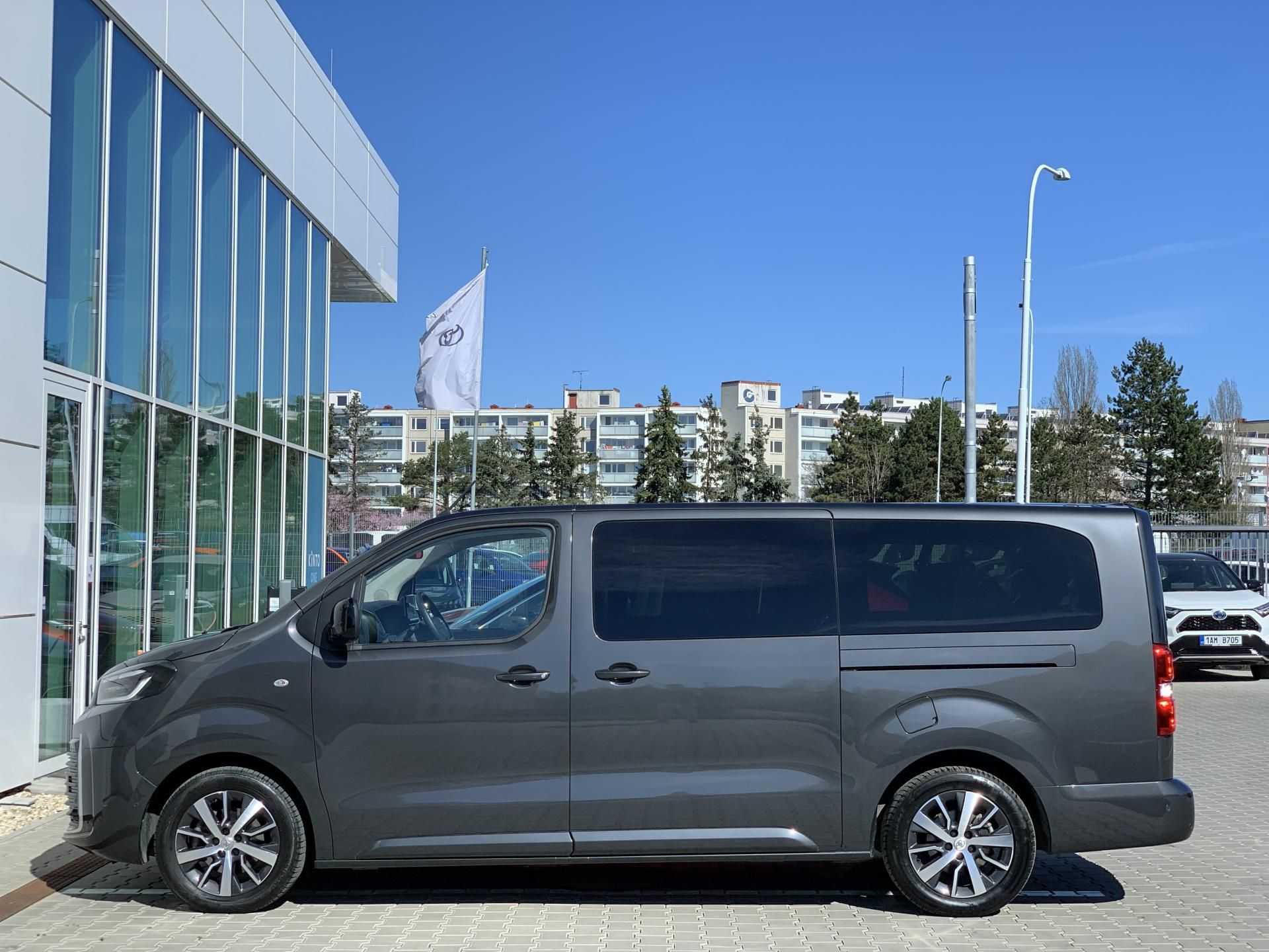 Toyota Proace Verso, FAMILY 2,0 L2 AT8 - fotka 4