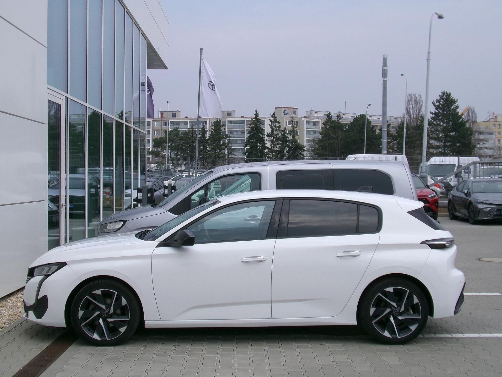 Peugeot 308, ALLURE PACK 1.2 PureTech 96kW - fotka 4