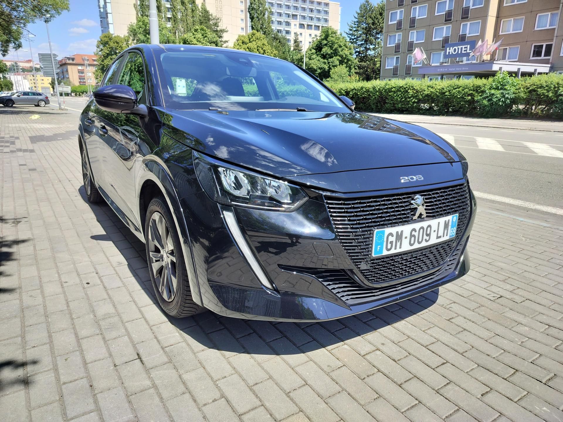 Peugeot 208, e, navigace, SOH 95%