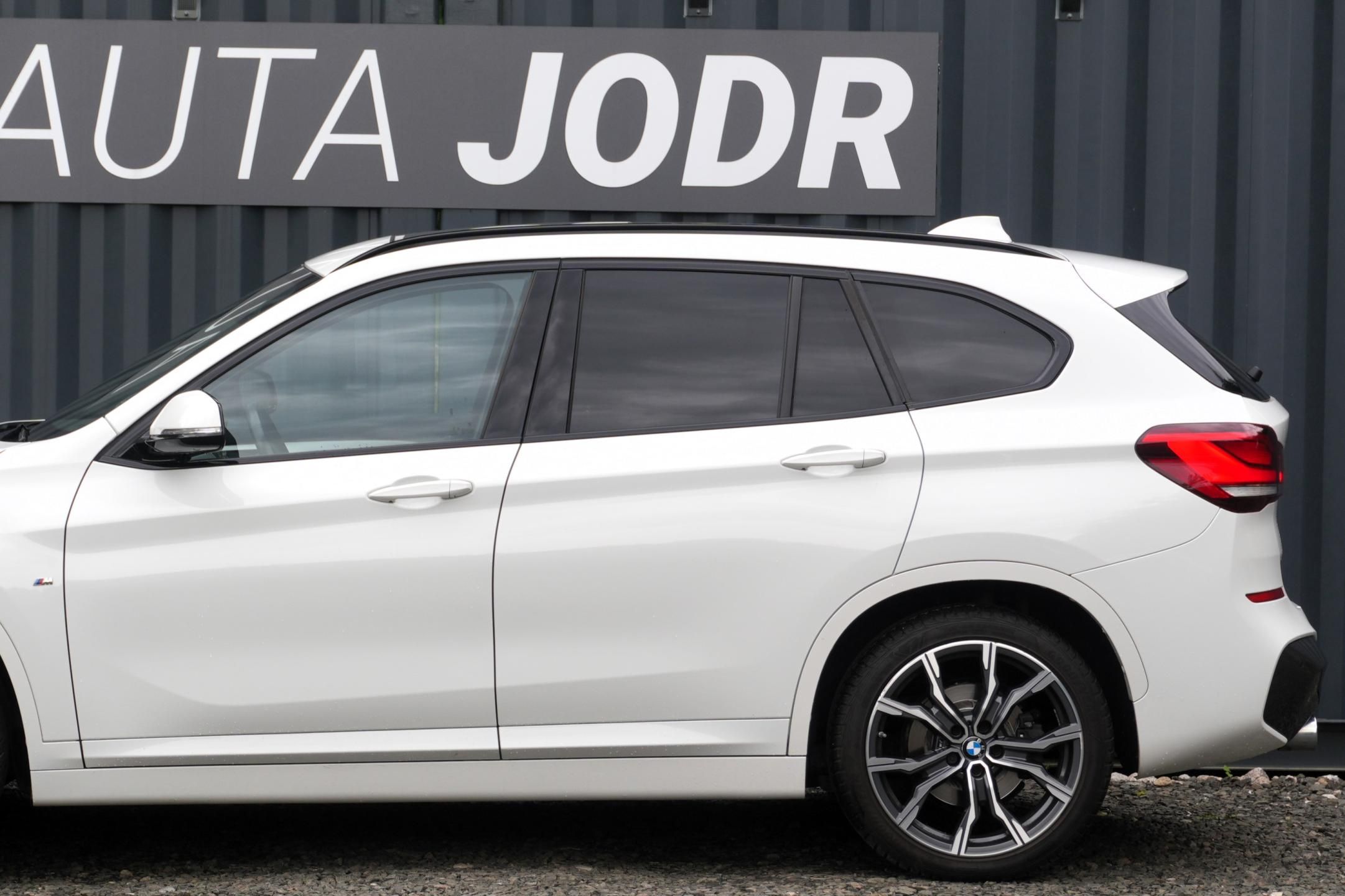 BMW X1, 20d xDrive, Pano, H/K, ČR, ACC - fotka 3