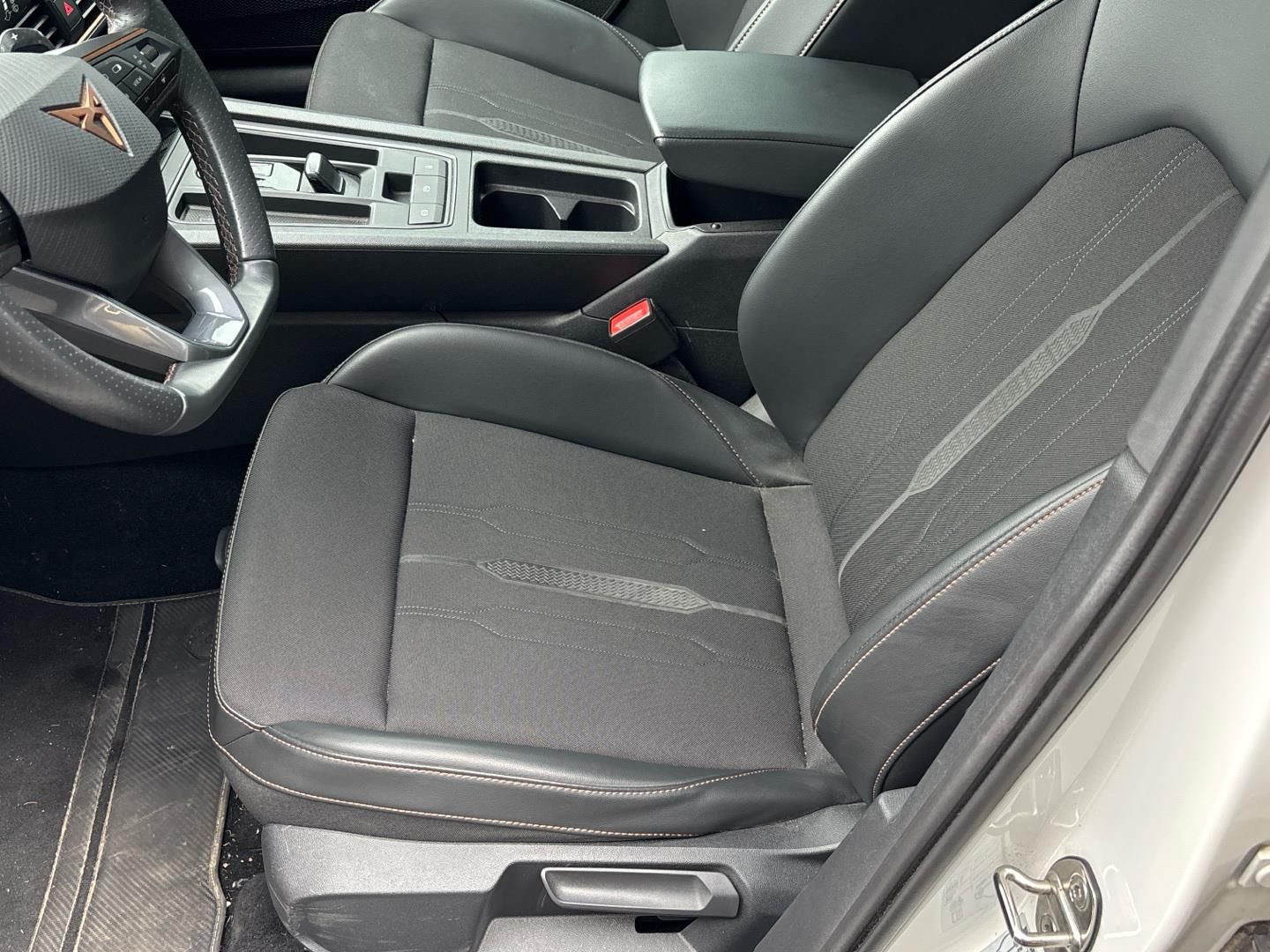 Cupra Leon, 2.0 TSI / 180 kW DSG - fotka 5