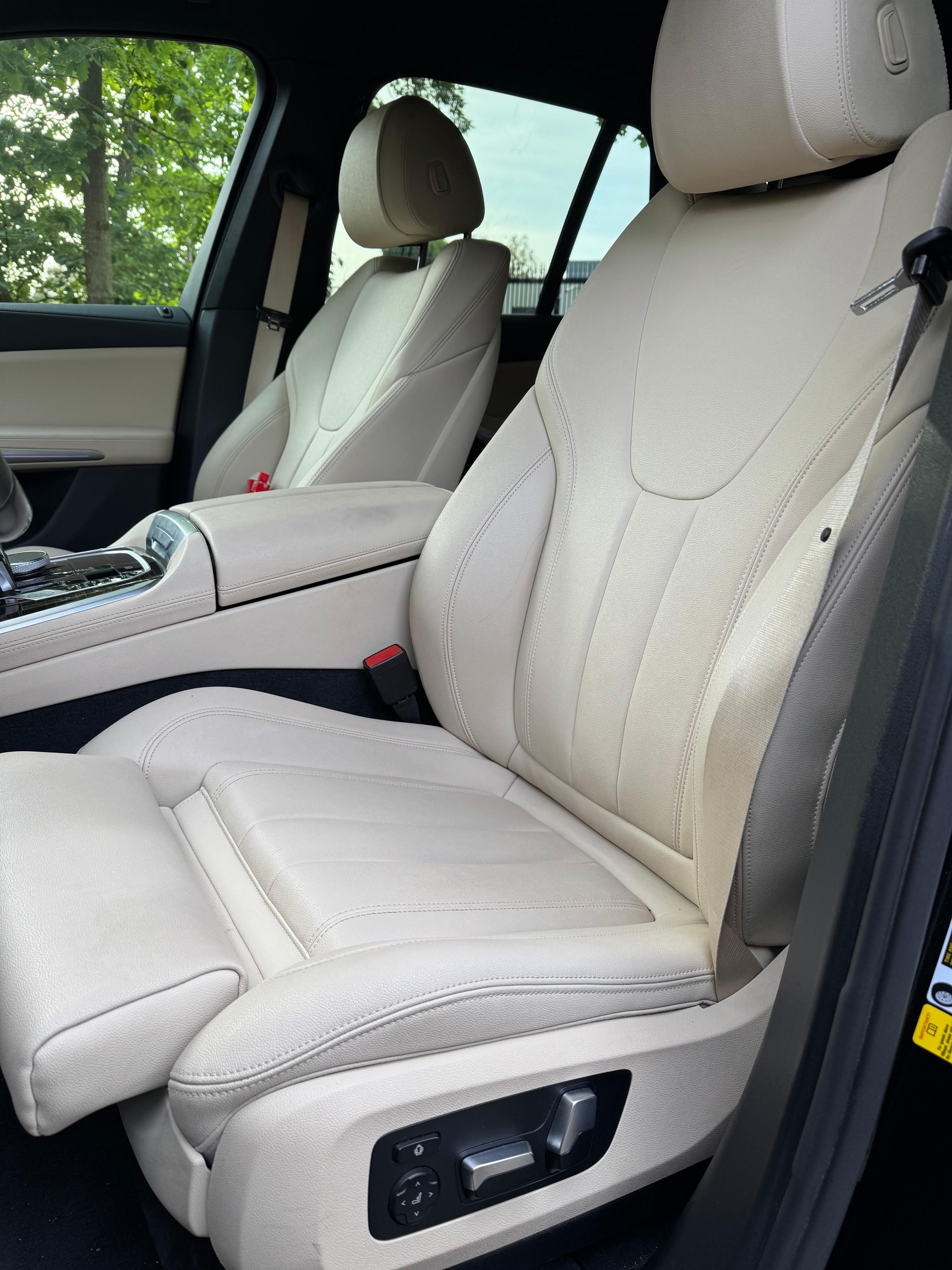 BMW X5, 3L B58 Benzin - Servisováno - fotka 6
