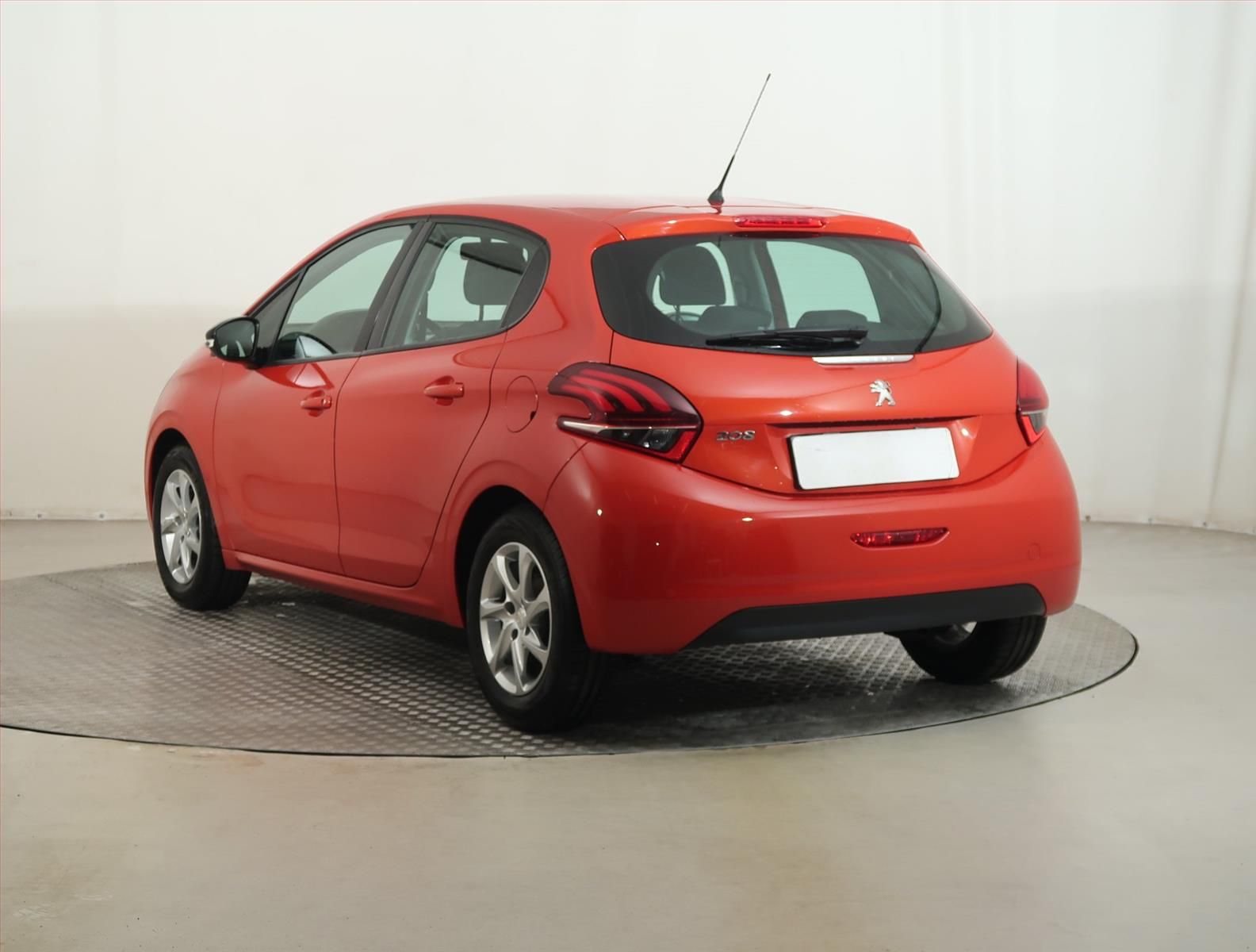 Peugeot 208, 1.2 PureTech, Active, ČR,1.maj - fotka 4