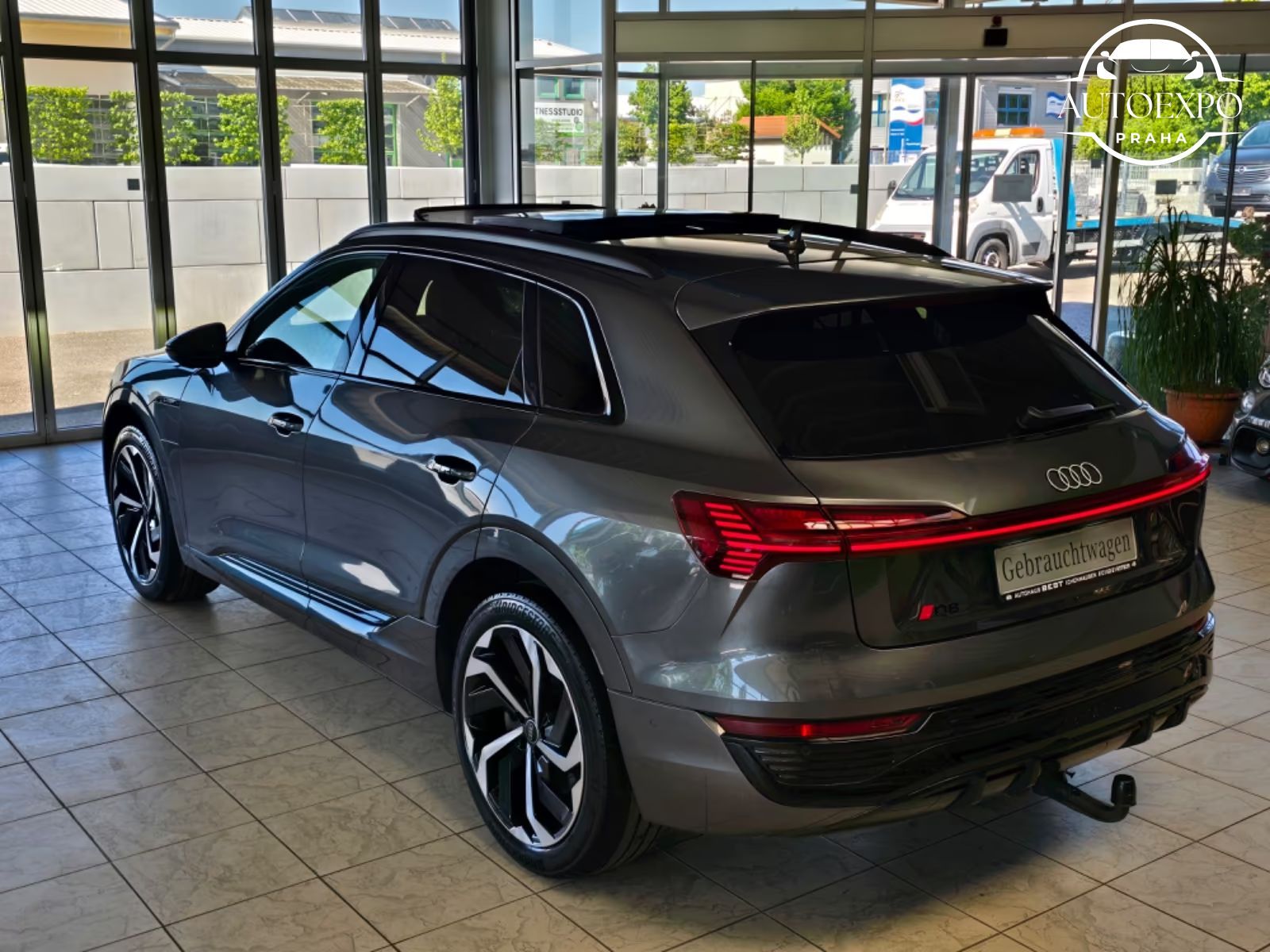 Audi Q8 e-tron, 50 quattro S line - fotka 6
