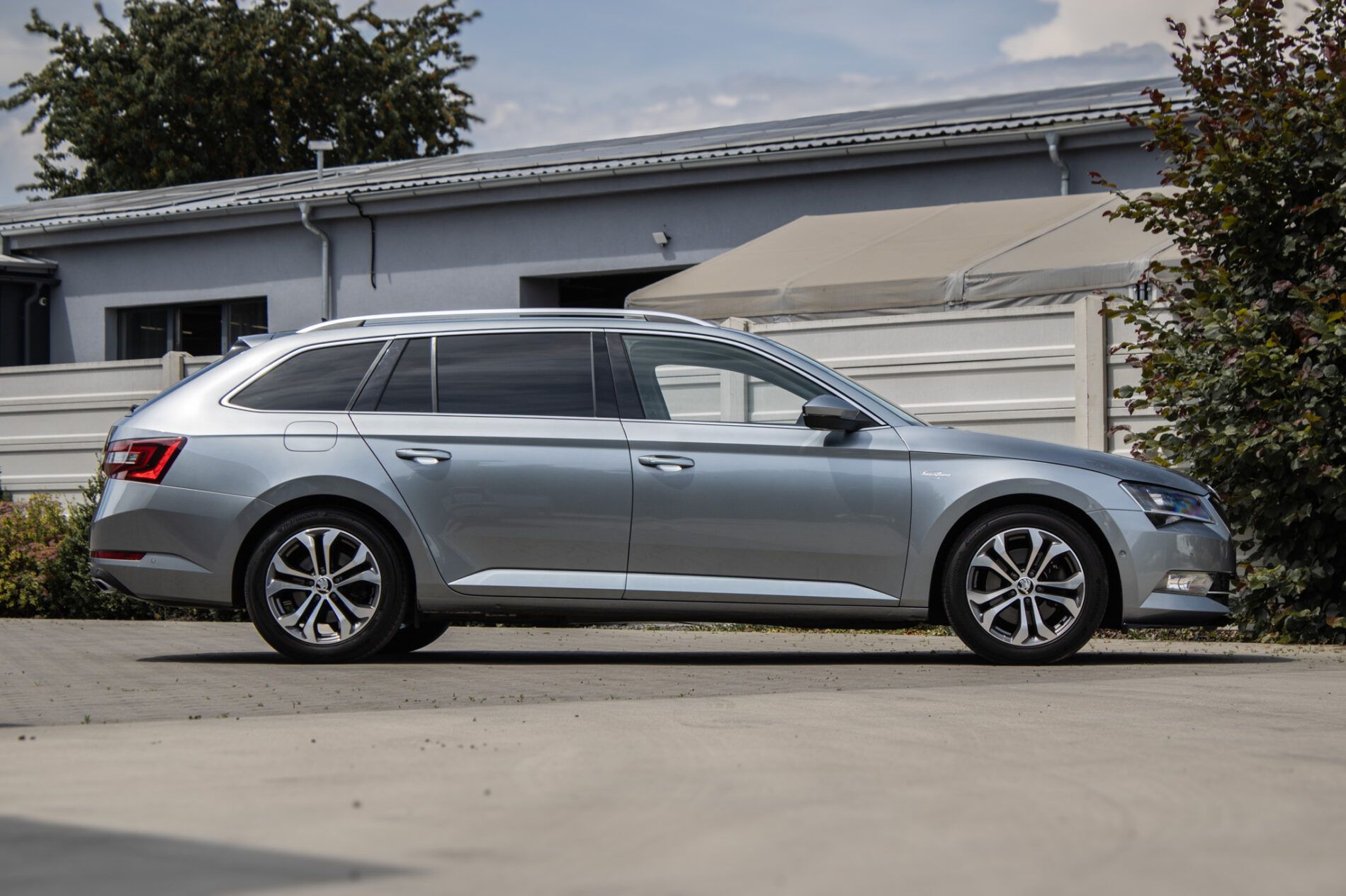 Škoda Superb - fotka 4
