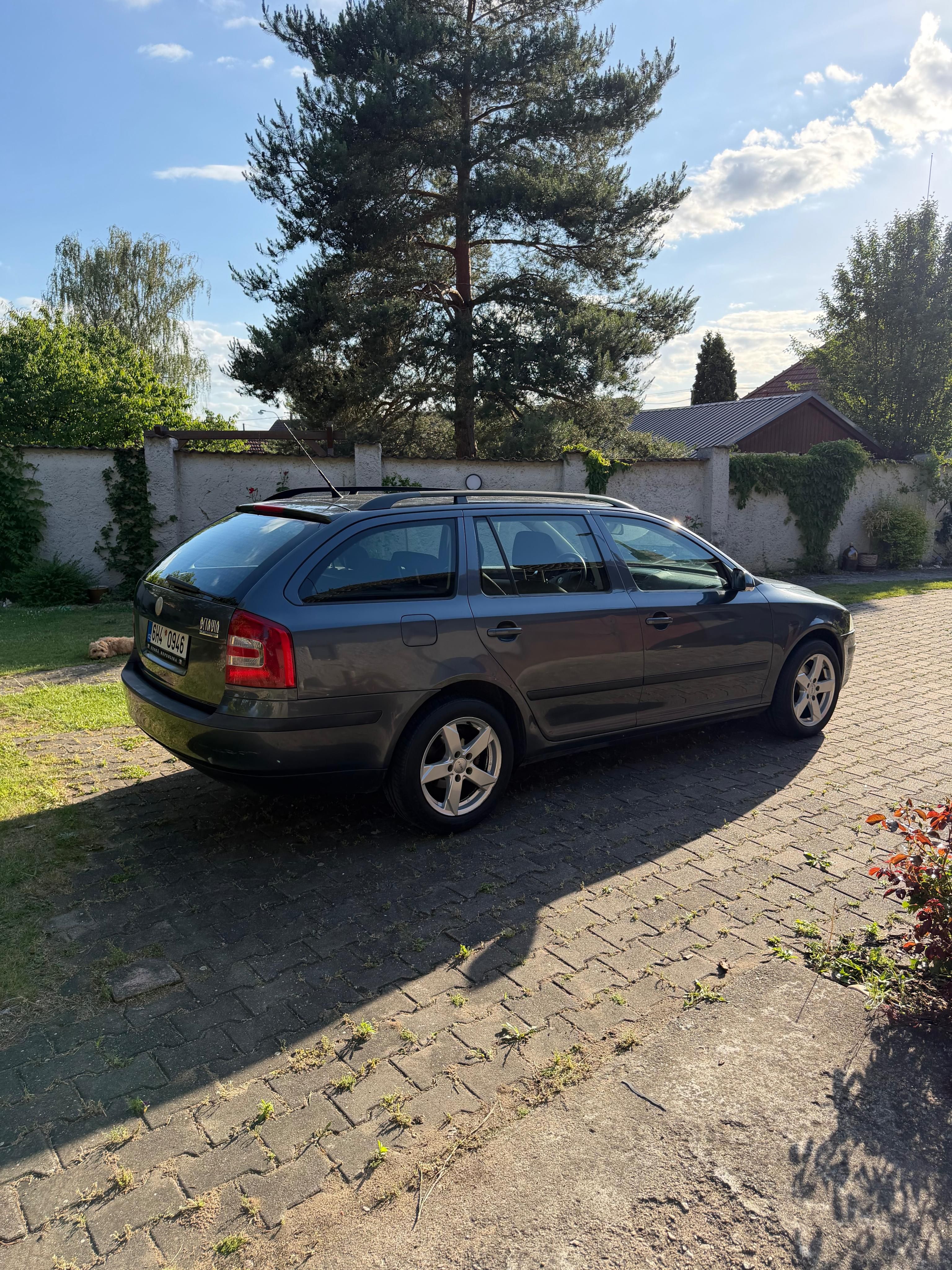 Škoda Octavia - fotka 3