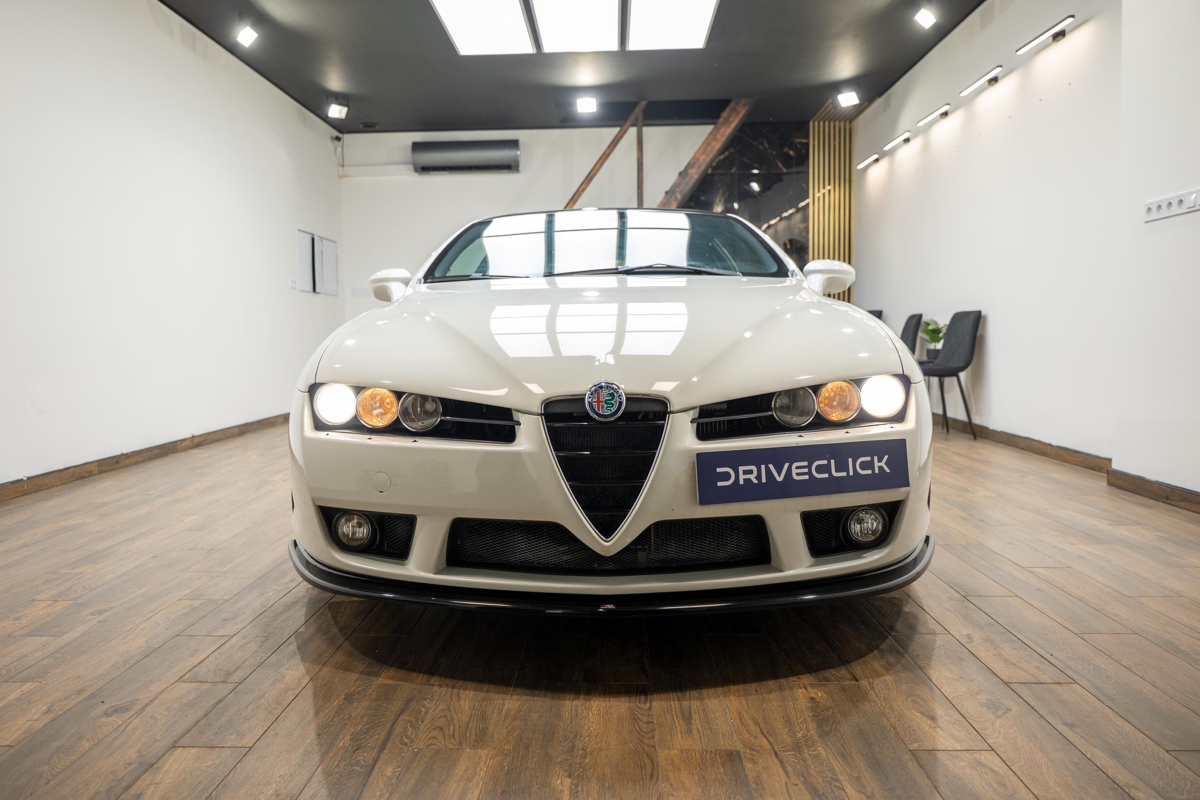 Alfa Romeo Brera, SkyView 2.4 JTDm 154 kW - fotka 2