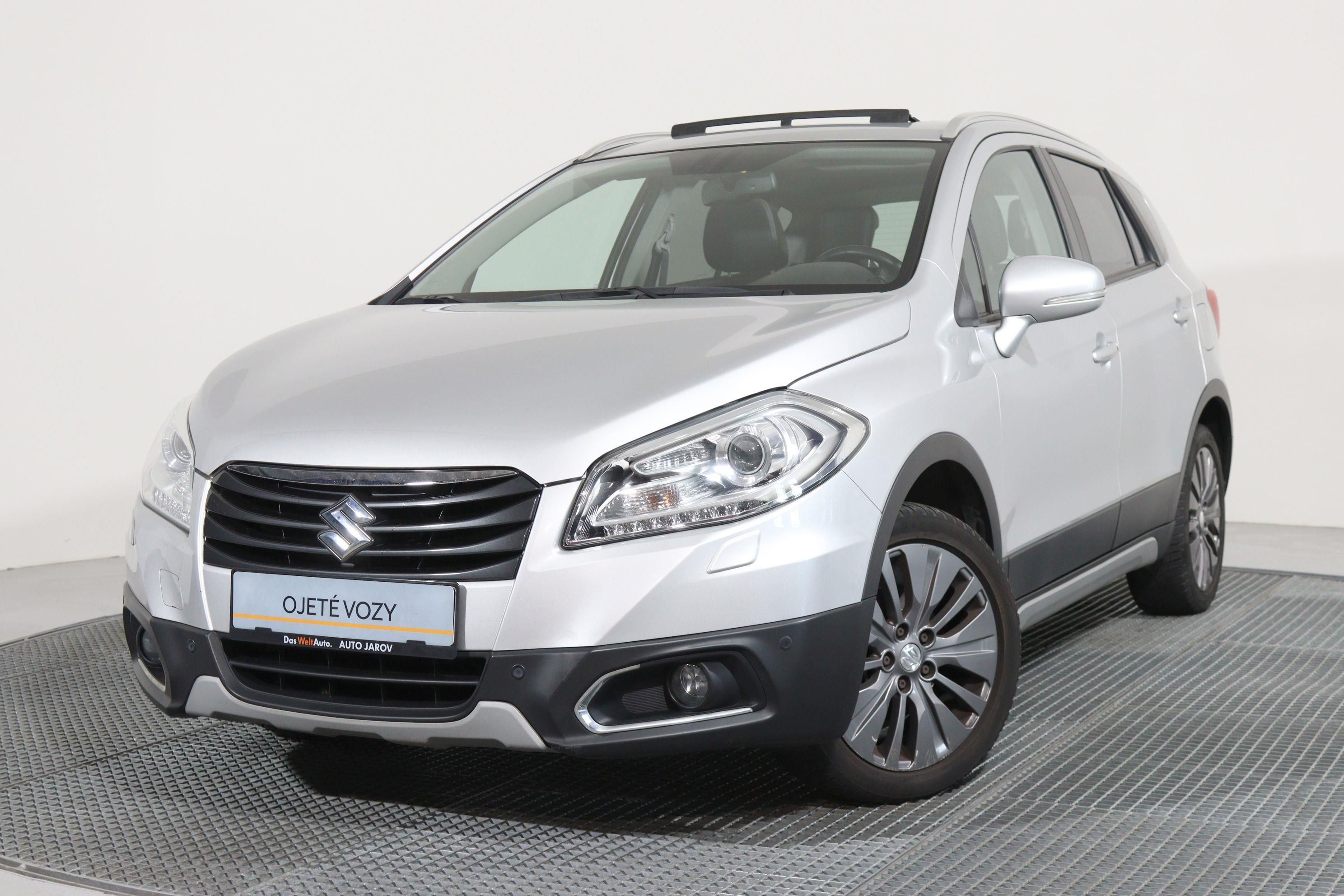 Suzuki SX4 S-Cross, 1,6i 88 kW 4x4/ STŘEŠNÍ OKNO,