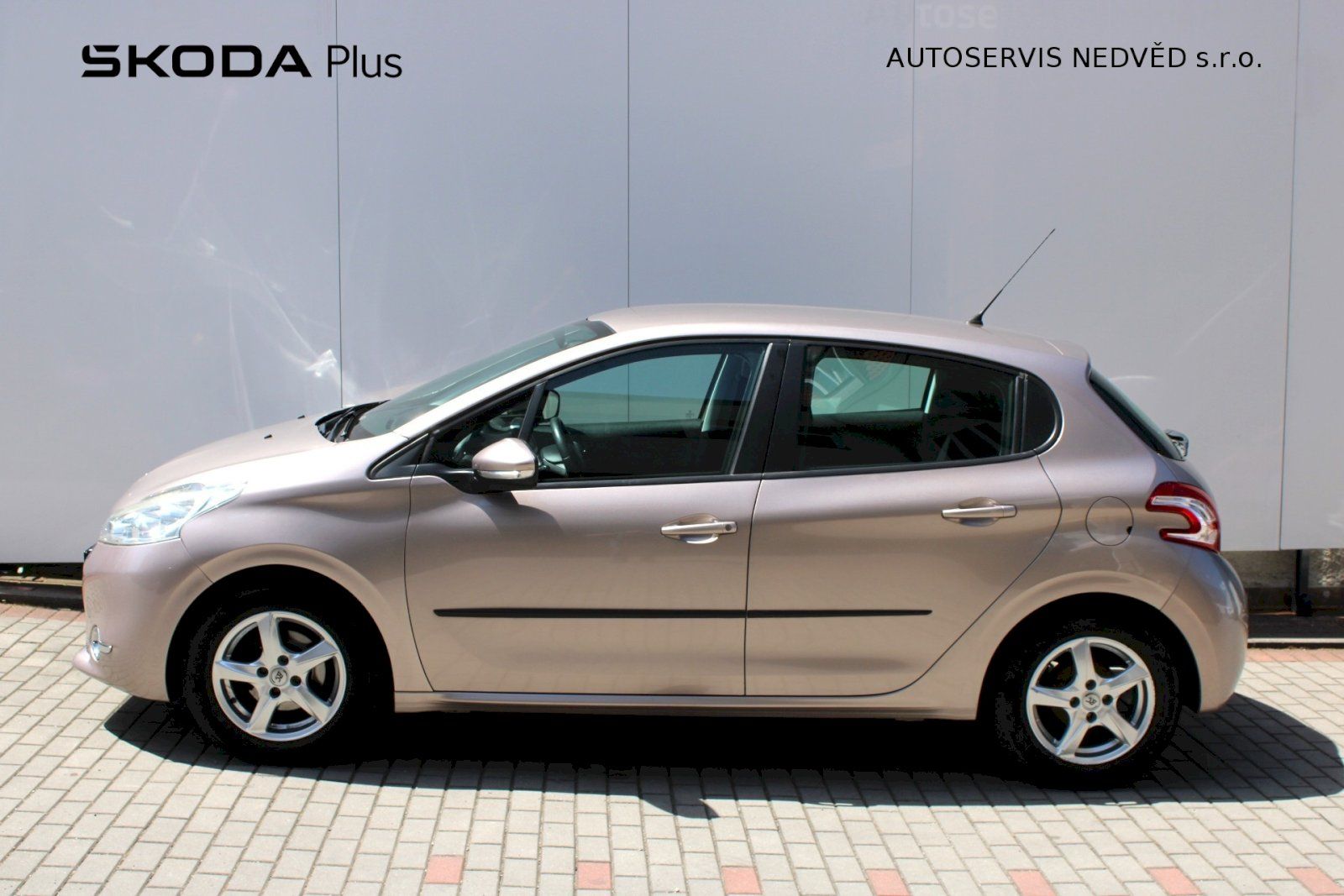 Peugeot 208, Active 1,2/82kW 5M - fotka 3