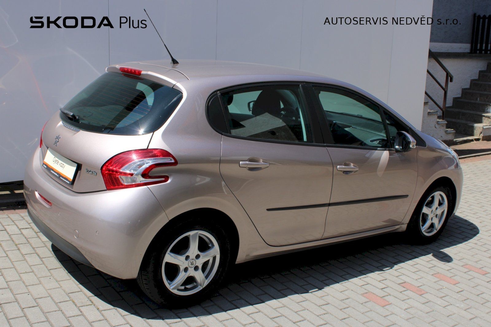 Peugeot 208, Active 1,2/82kW 5M - fotka 2