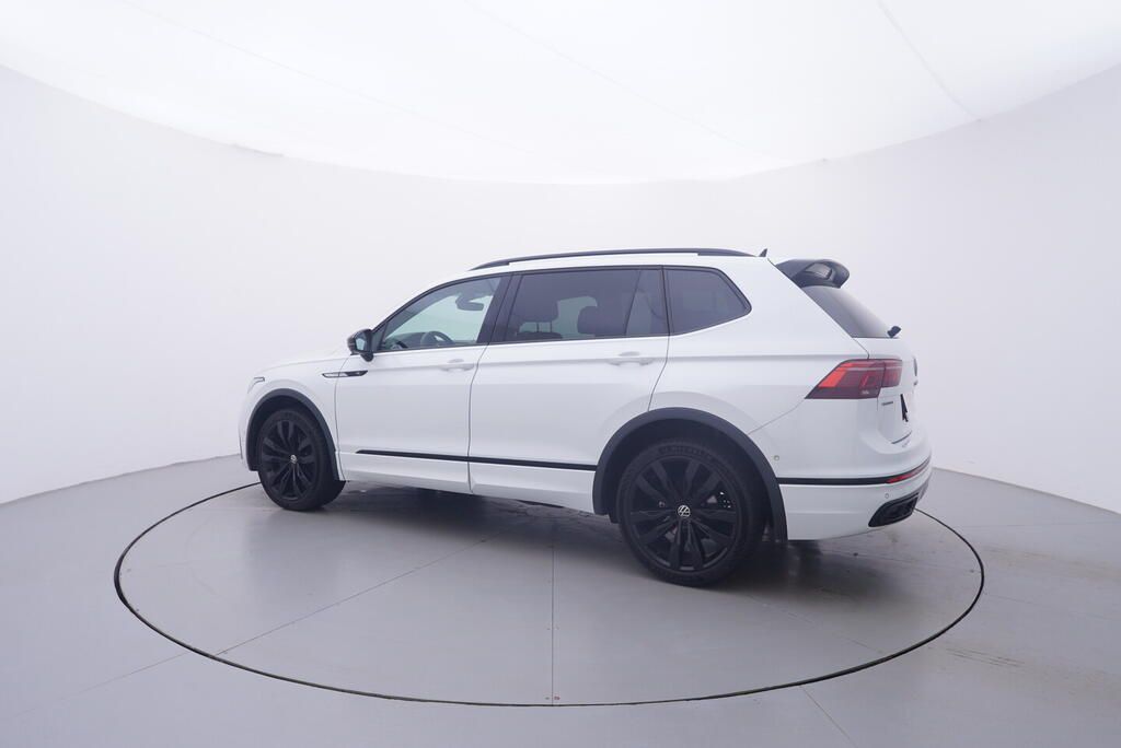Volkswagen Tiguan, R-Line 2.0 TSI 180 kW - fotka 3