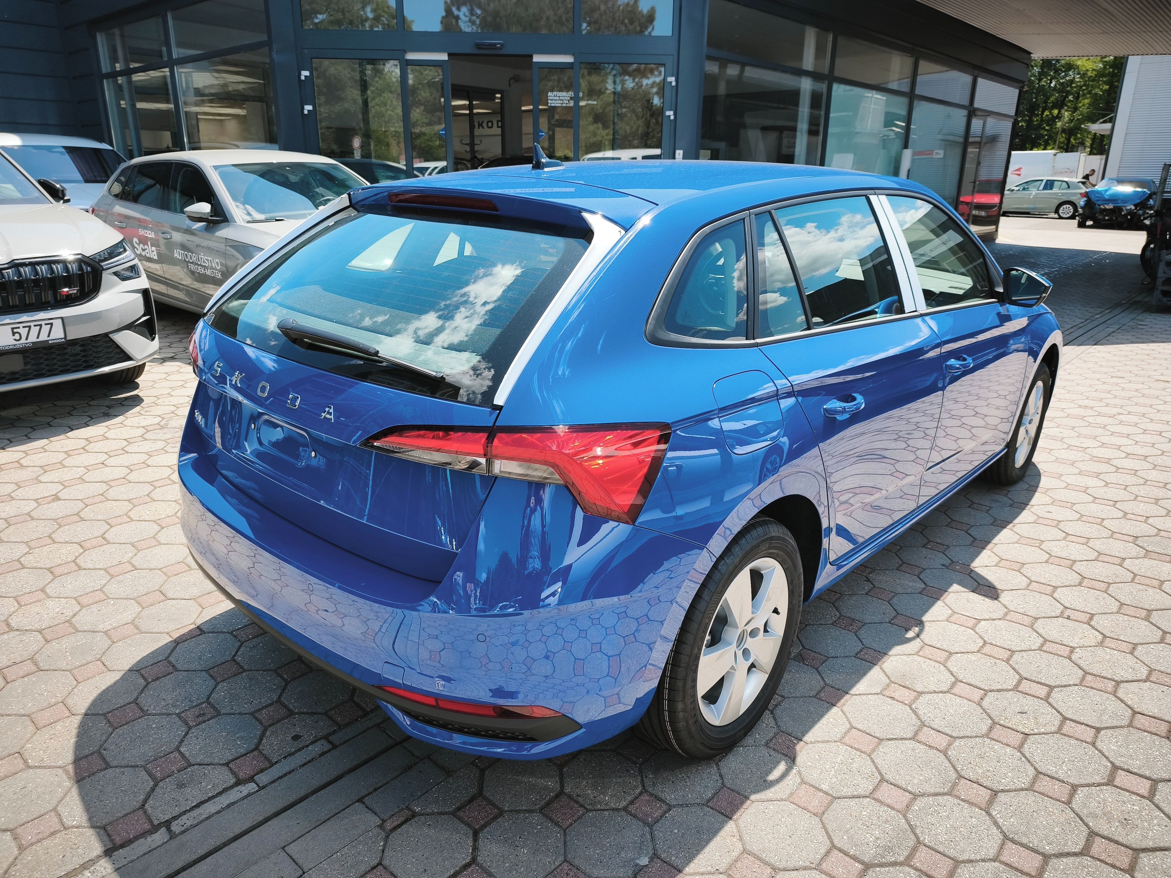 Škoda Scala, Classic 1,0TSI 85kW 6-st. man. - fotka 5