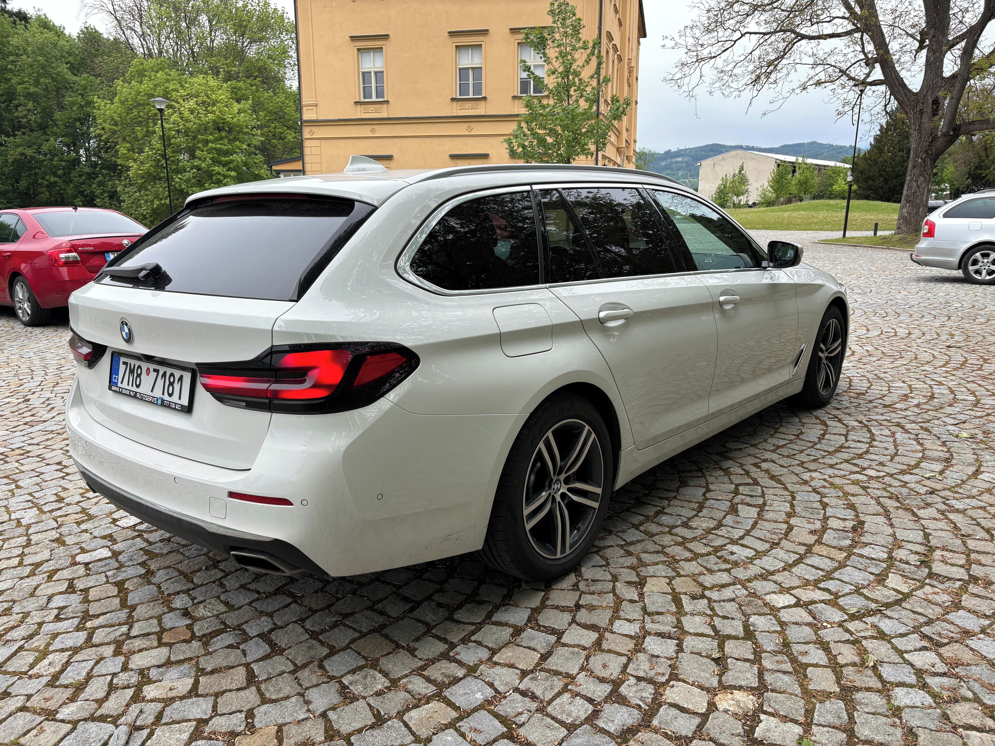 BMW Řada 5, BMW 530 XDRIVE, 210 kW - fotka 3