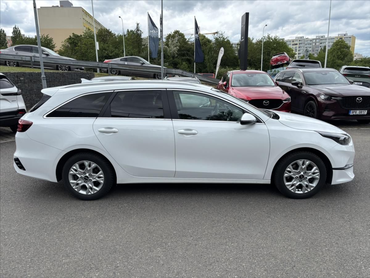 Kia Cee´d, 1,5 TGDi 118kW AT TOP KAMERA - fotka 6