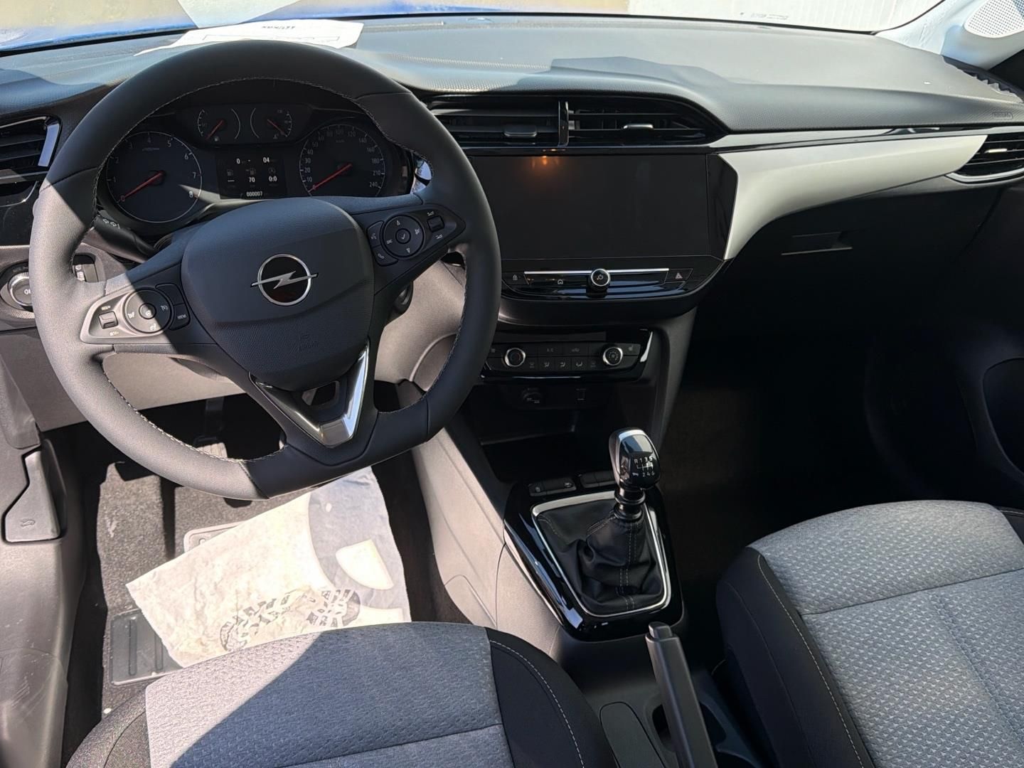 Opel Corsa, 1.2Turbo 100k 74kW Edition - fotka 4
