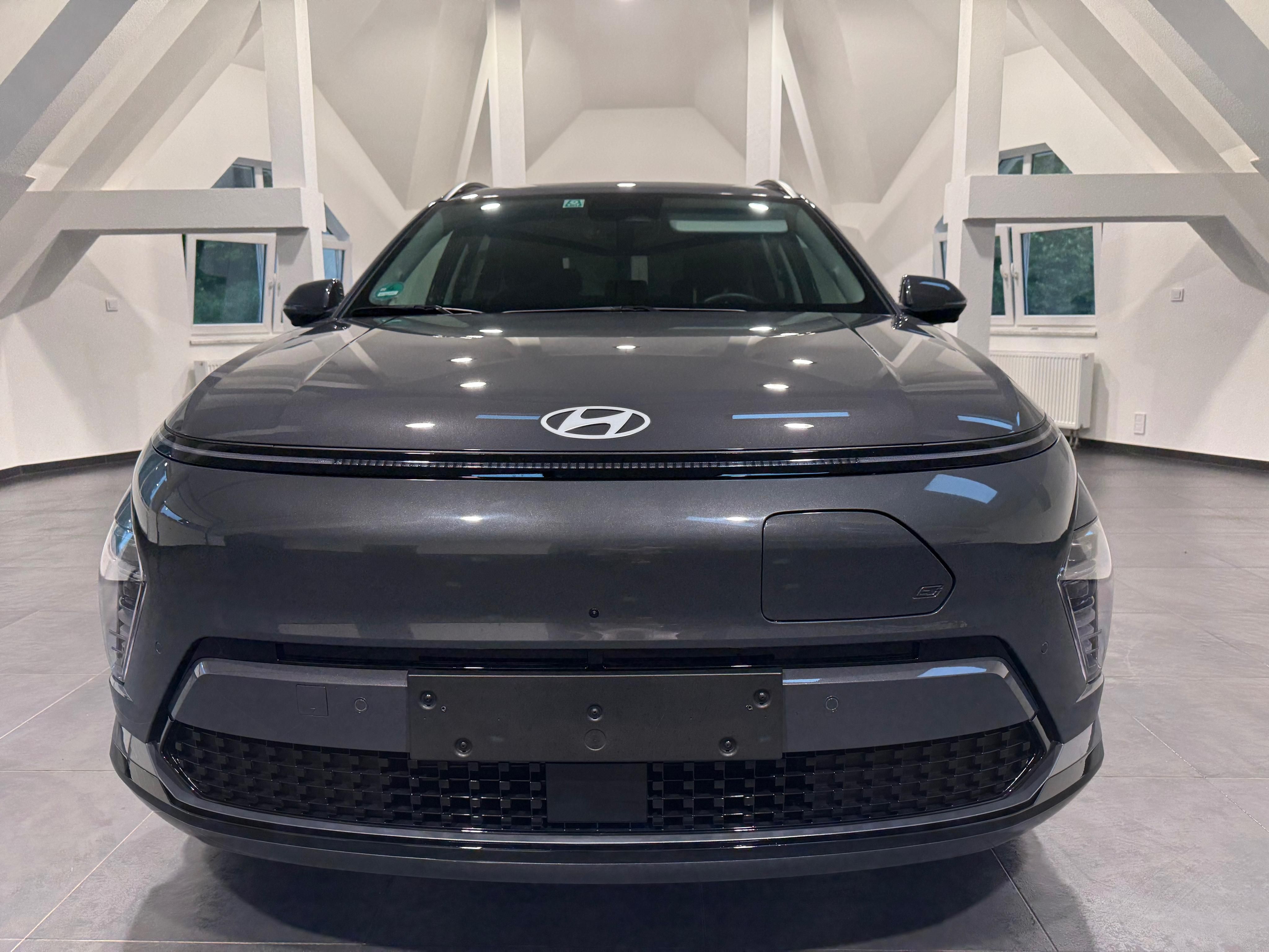 Hyundai Kona, Electric TREND 2WD 150kw/204 - fotka 3