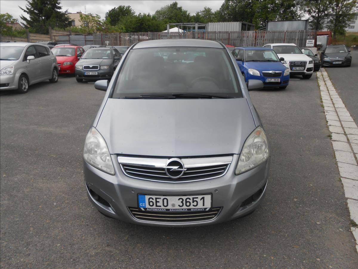Opel Zafira, 1,6 i 85Kw - fotka 2