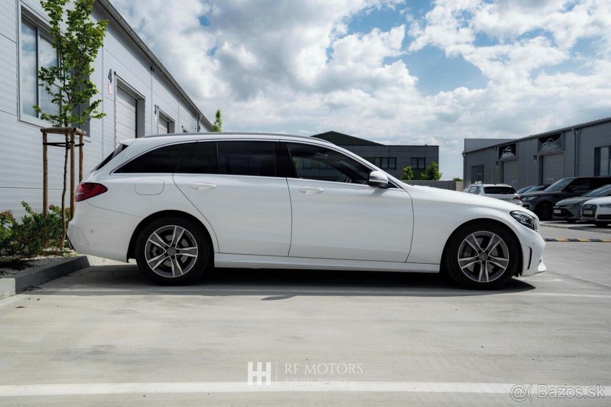 Mercedes-Benz Třídy C - fotka 5