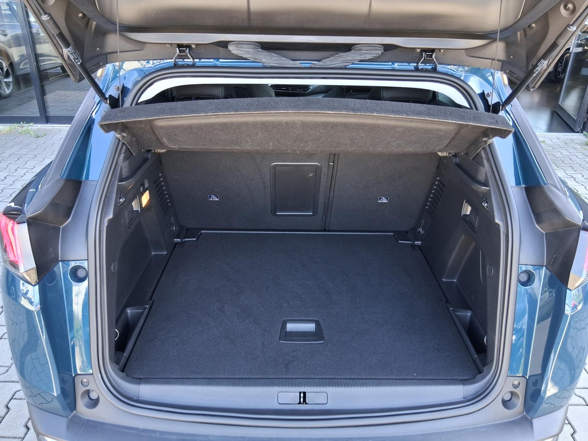 Peugeot 3008, ALLURE PACK 1.2 PT 96 kW - fotka 6