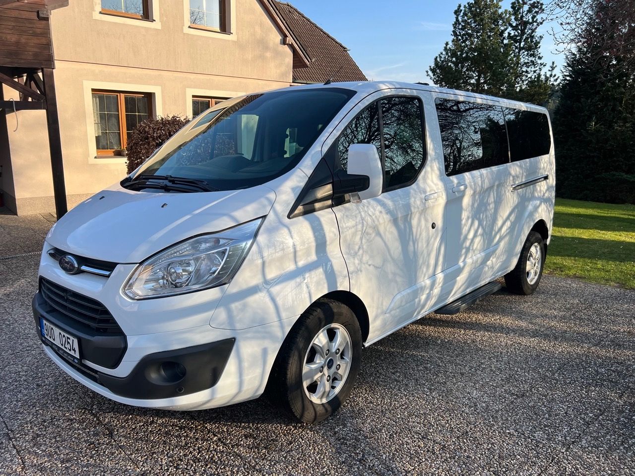 Ford Tourneo Custom - fotka 2