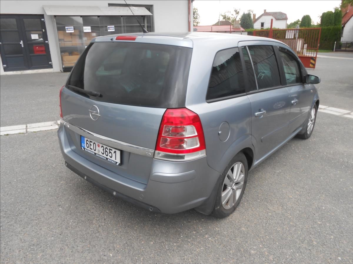 Opel Zafira, 1,6 i 85Kw - fotka 6