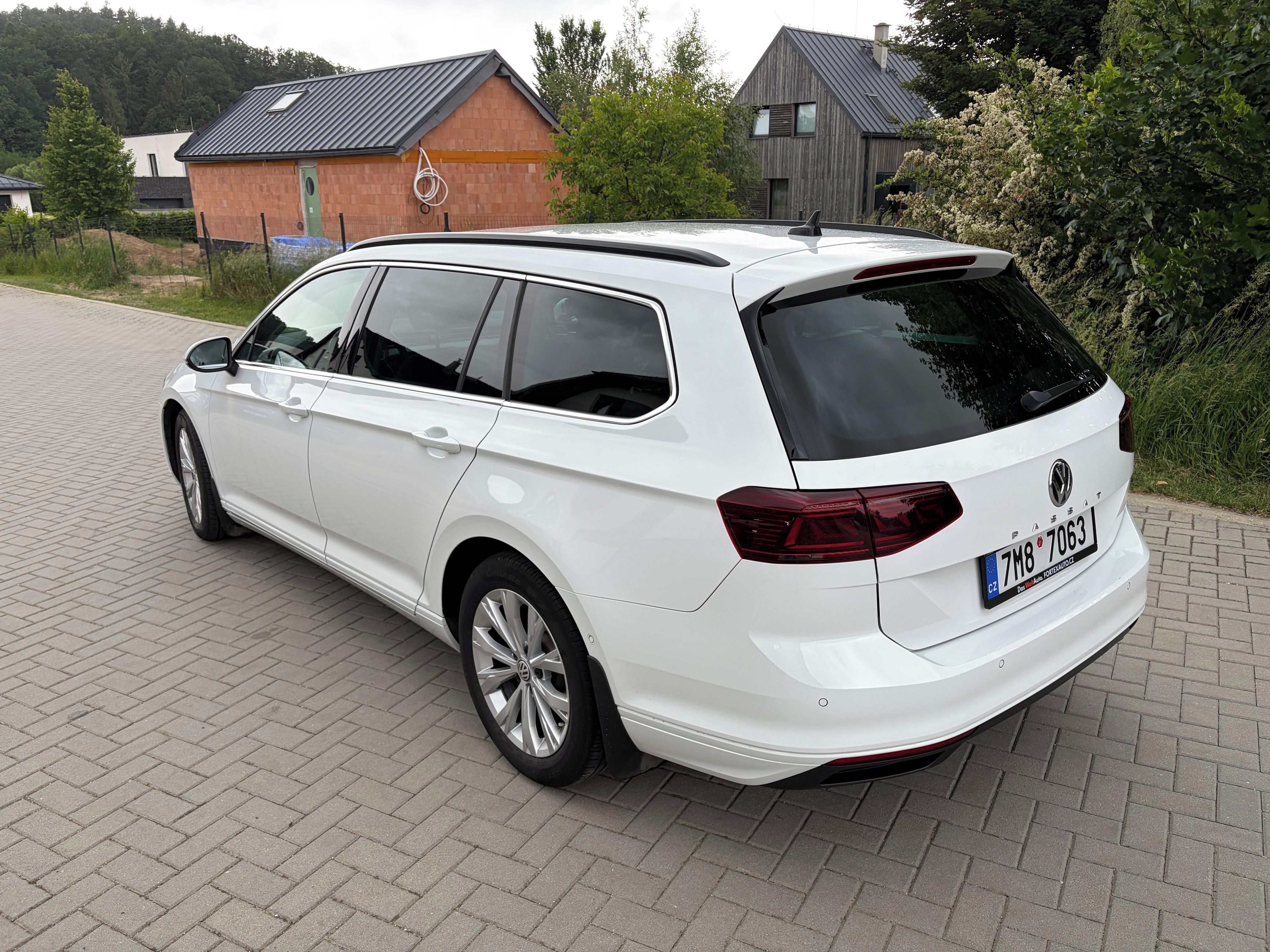 Volkswagen Passat, Volkswagen Passat 2.0 TDI140kW - fotka 3