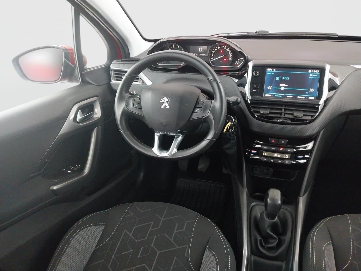 Peugeot 2008, 1.2 PureTech - fotka 6