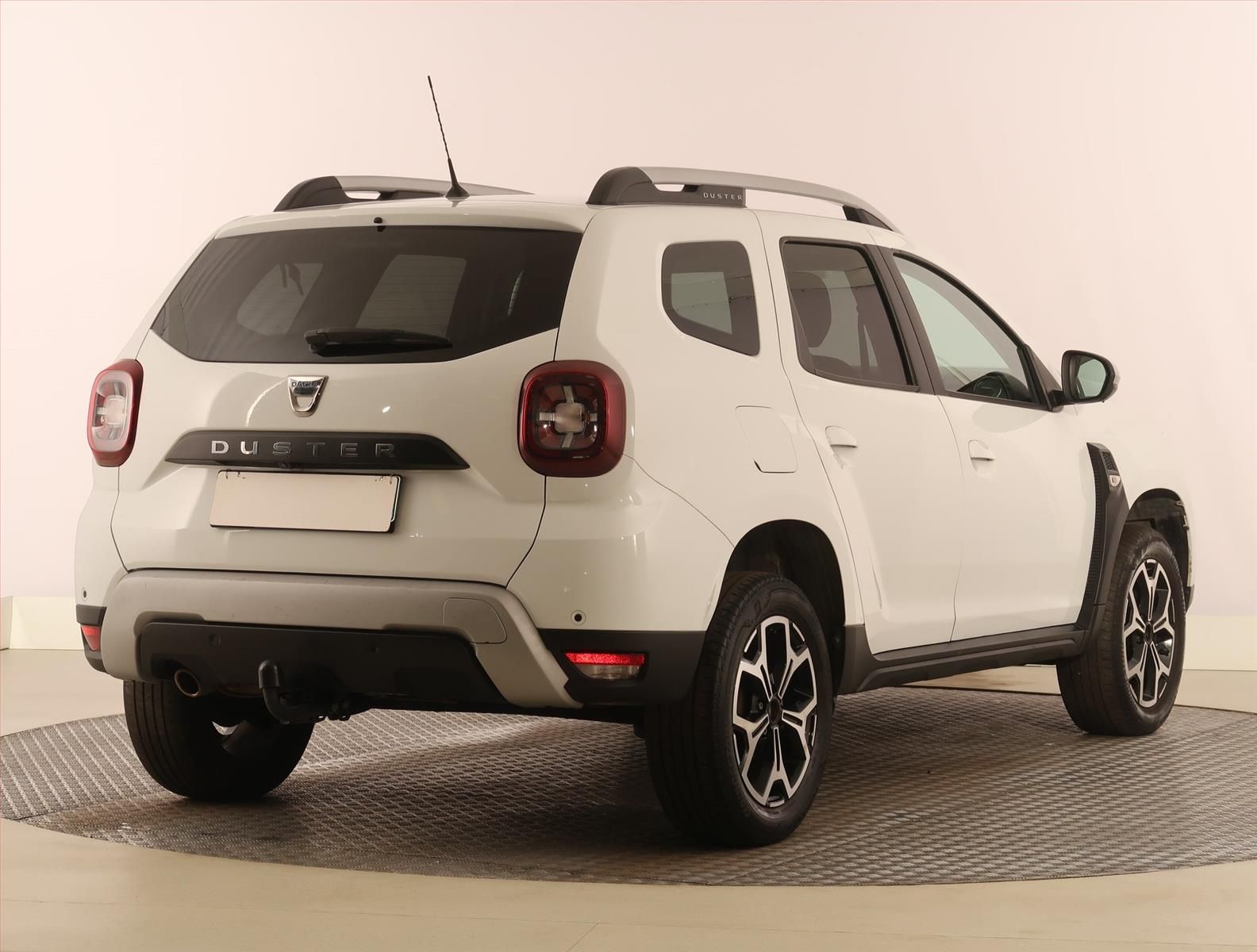 Dacia Duster, 1.3 TCe, Serv.kniha, Navi - fotka 5