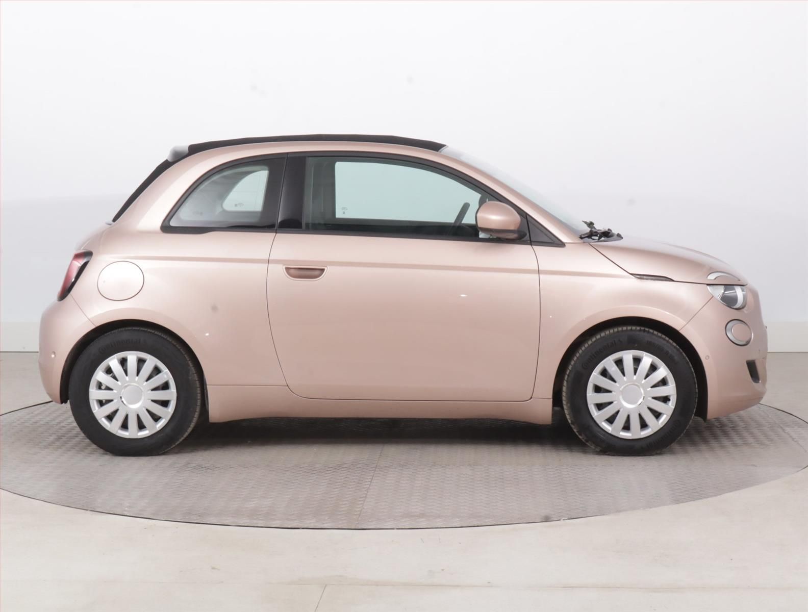 Fiat 500E, 42 kWh, Automat - fotka 6