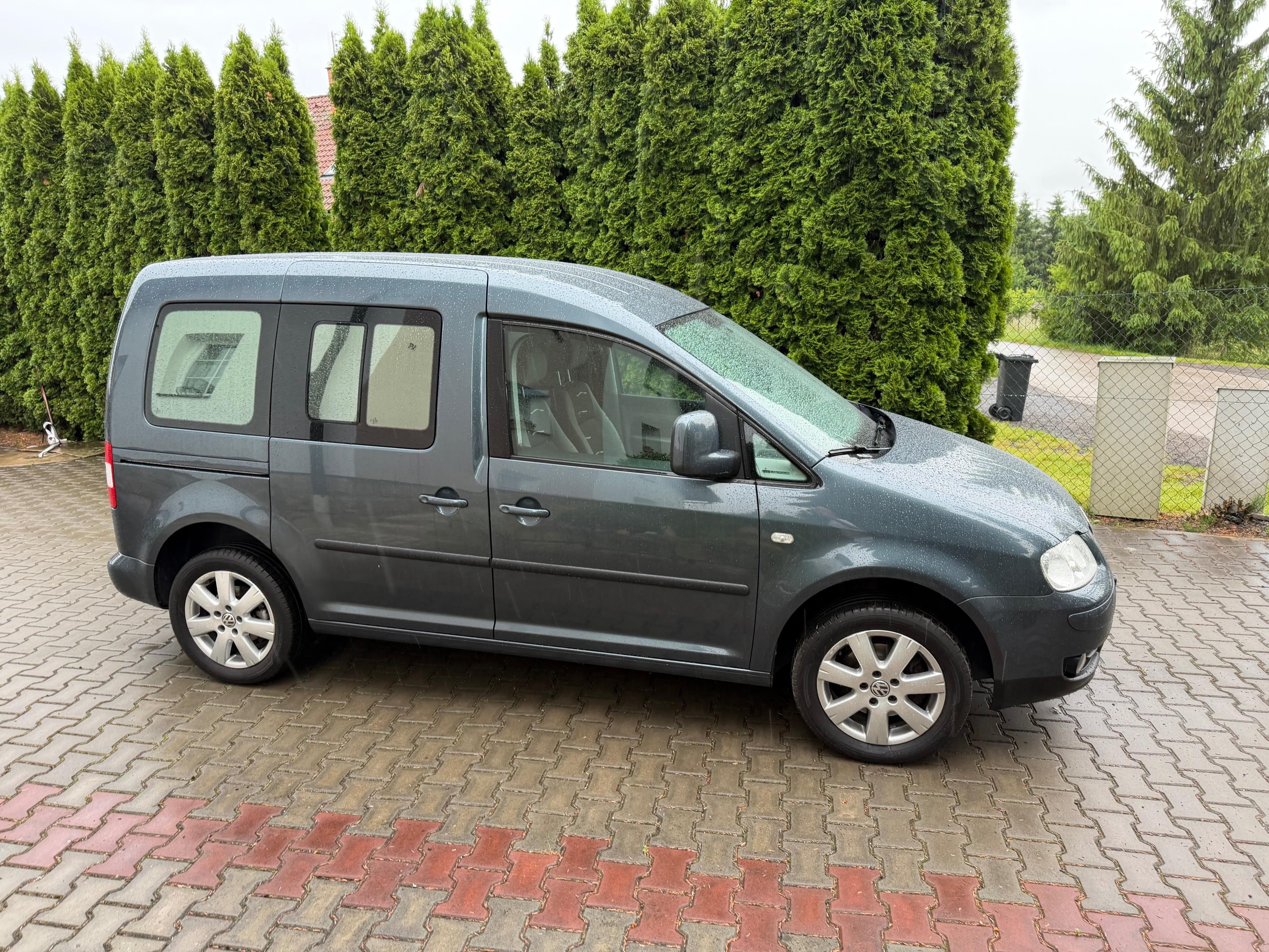 Volkswagen Caddy, 1,9 TDi/ 77Kw klima Tažné - fotka 2