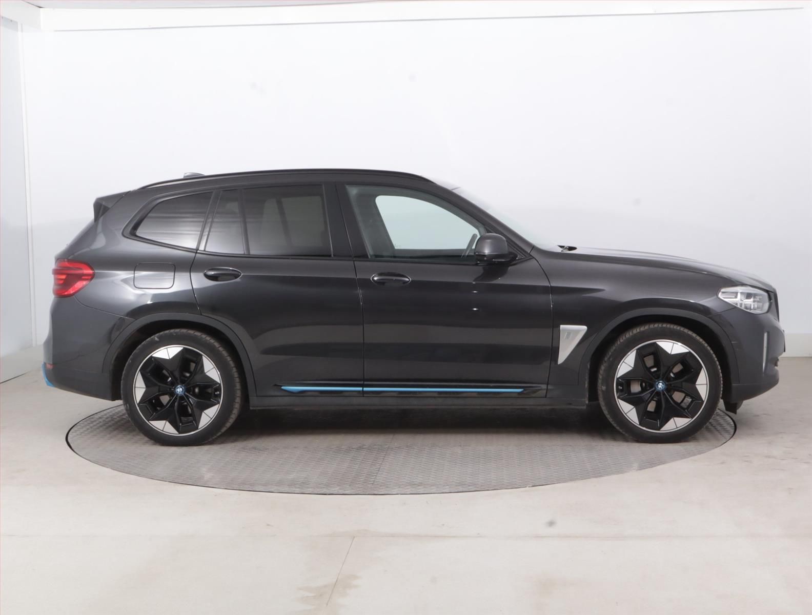 BMW iX3, 80 kWh, Impressive, Automat - fotka 6
