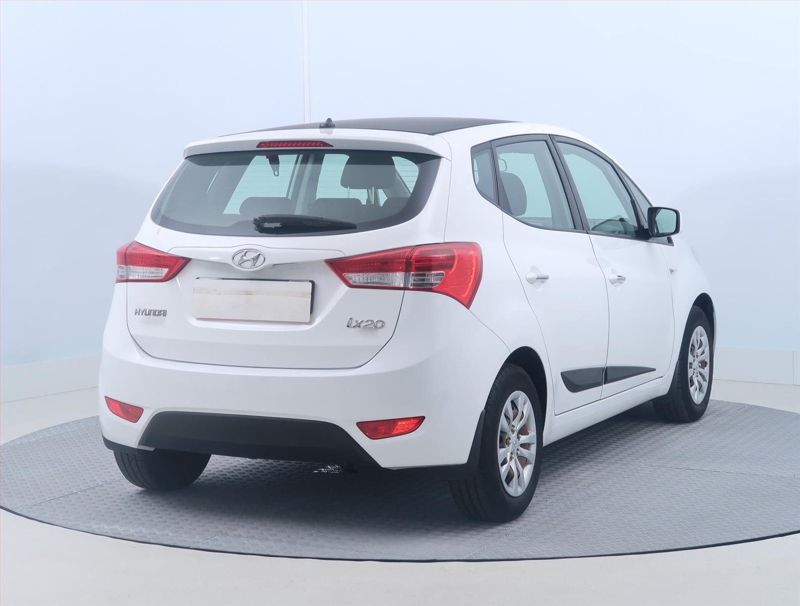 Hyundai ix20, 1.4 CVVT, Serv.kniha - fotka 5