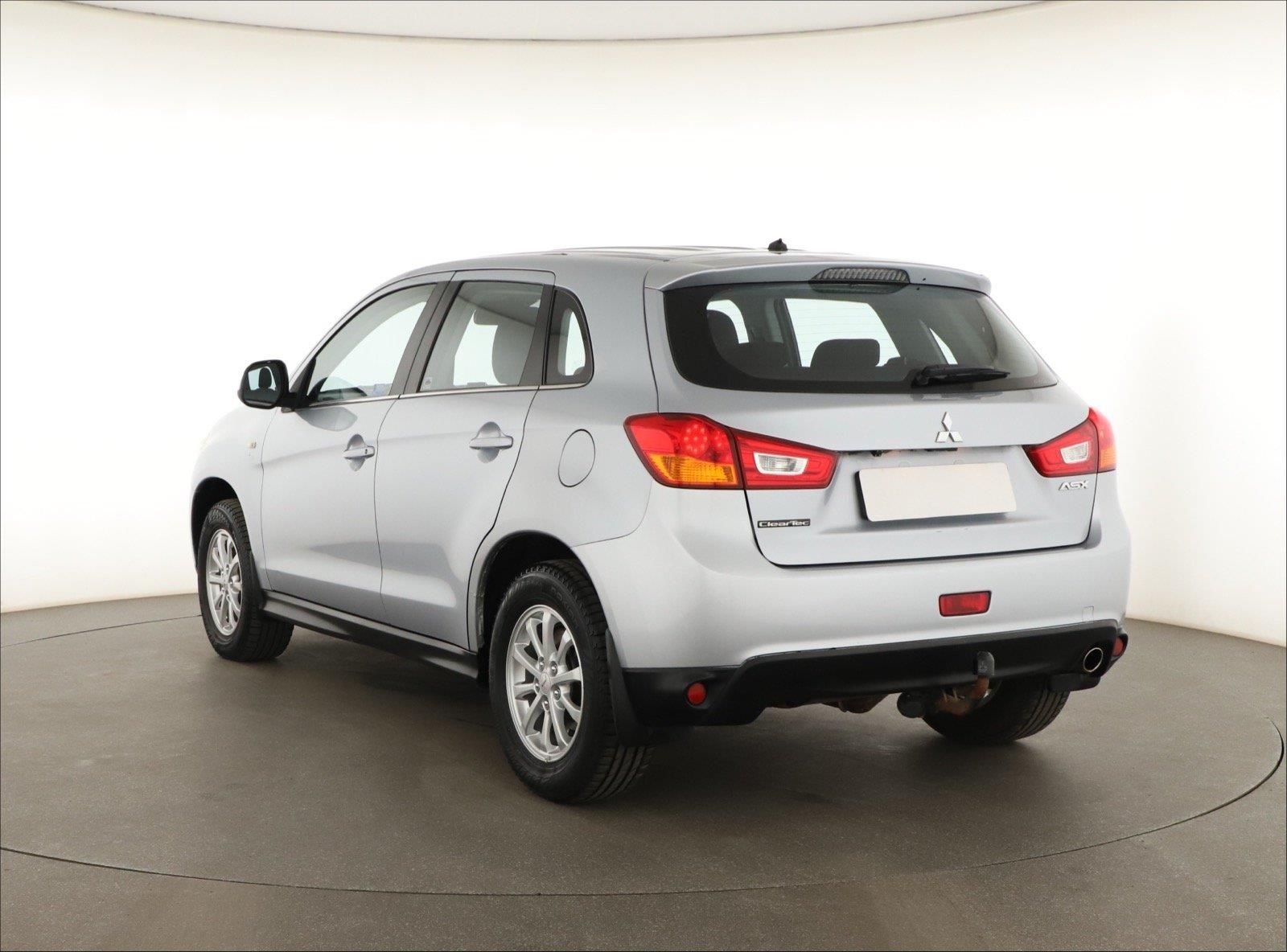 Mitsubishi ASX, 1.8 DI-D MIVEC, 4X4, ČR,1.maj - fotka 4