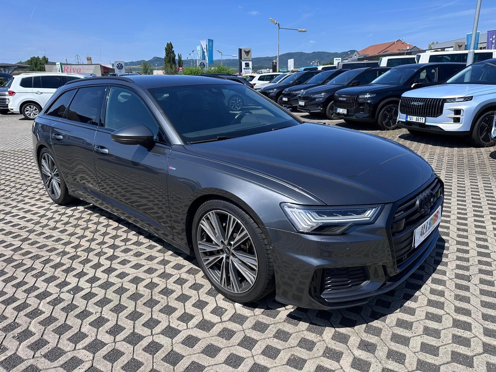 Audi A6 allroad, 3,0 TDI Quattro 210kW S line - fotka 4