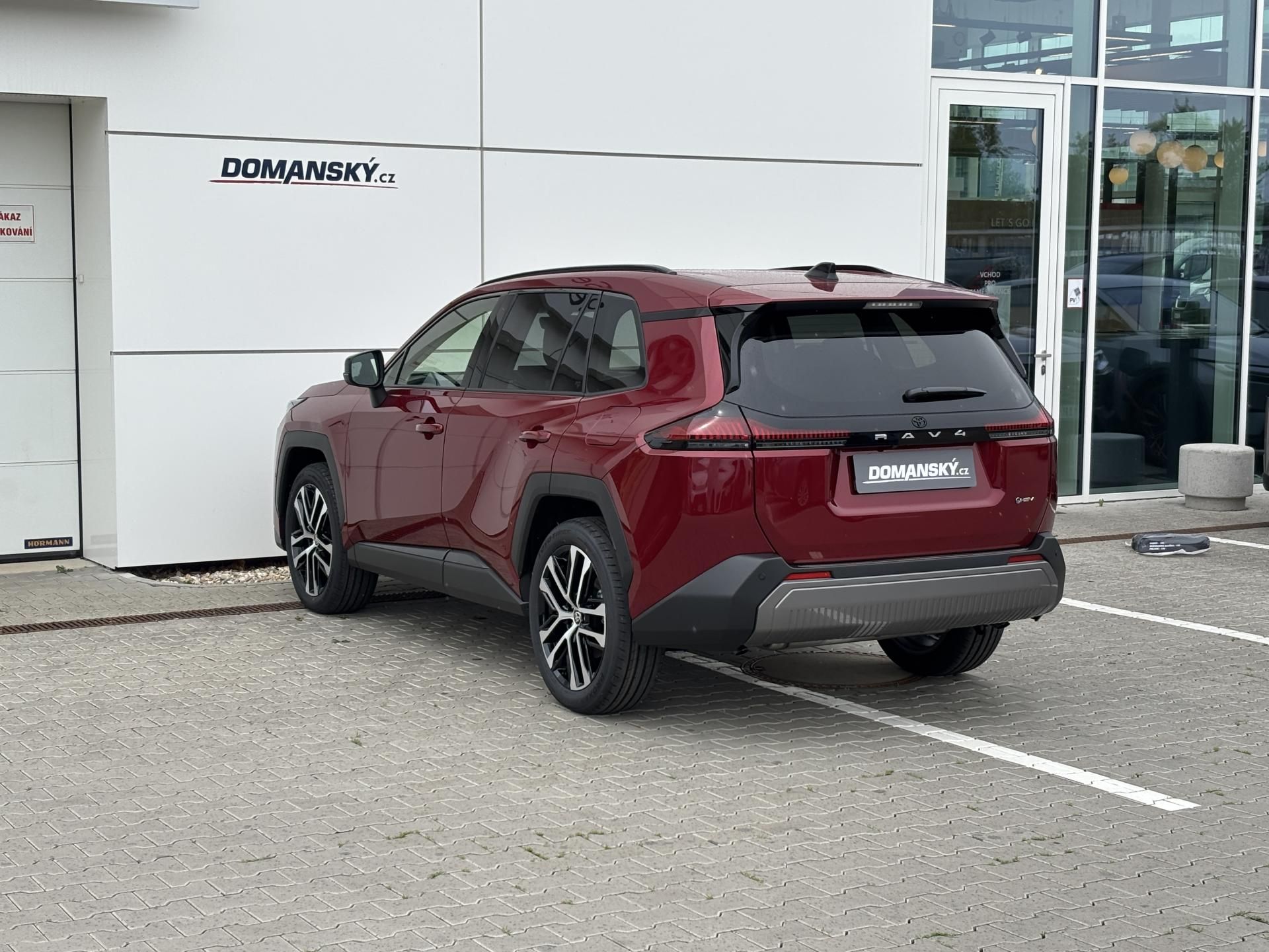 Toyota Rav4 - fotka 4