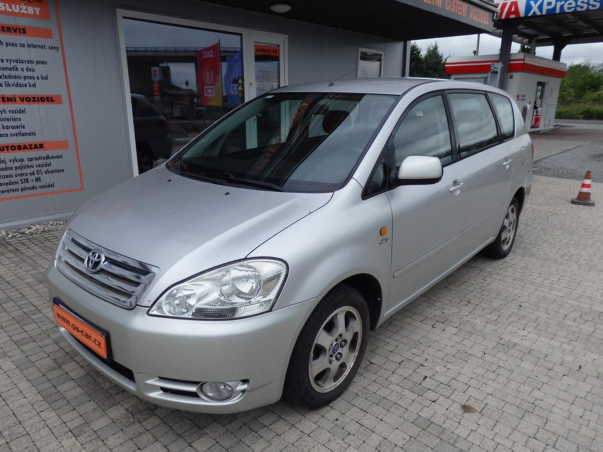 Toyota Avensis Verso, 2.0 D-4D 85 kW ZÁVĚS - fotka 2